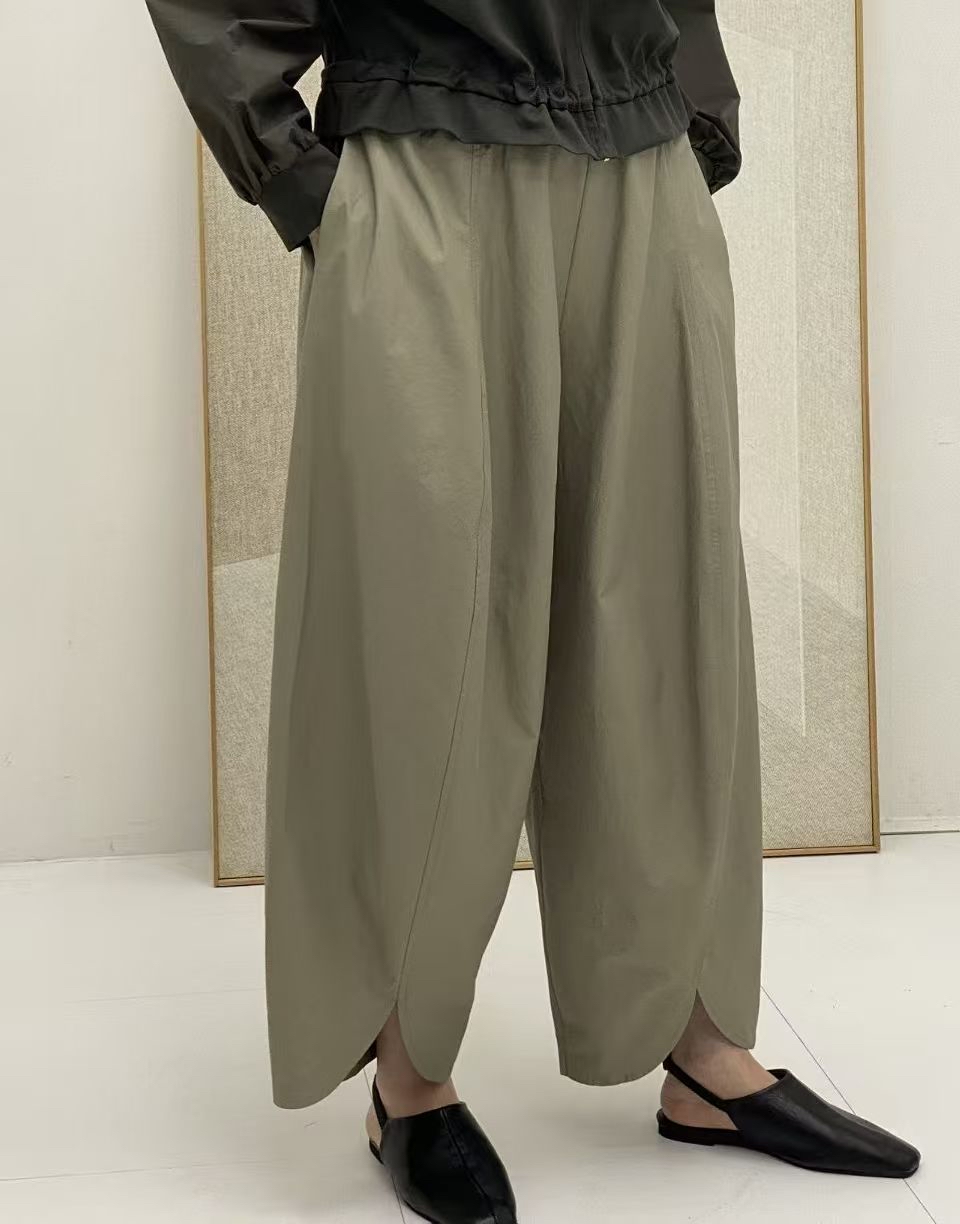 Cookie 前圓叉薄風料褲 