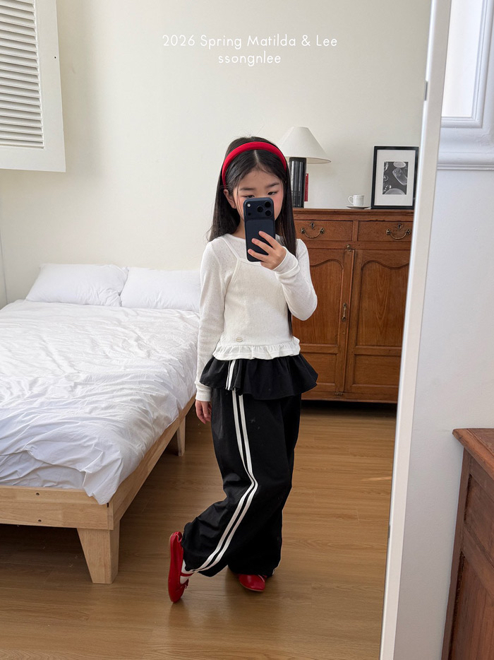 🇰🇷Matilda&Lee tee