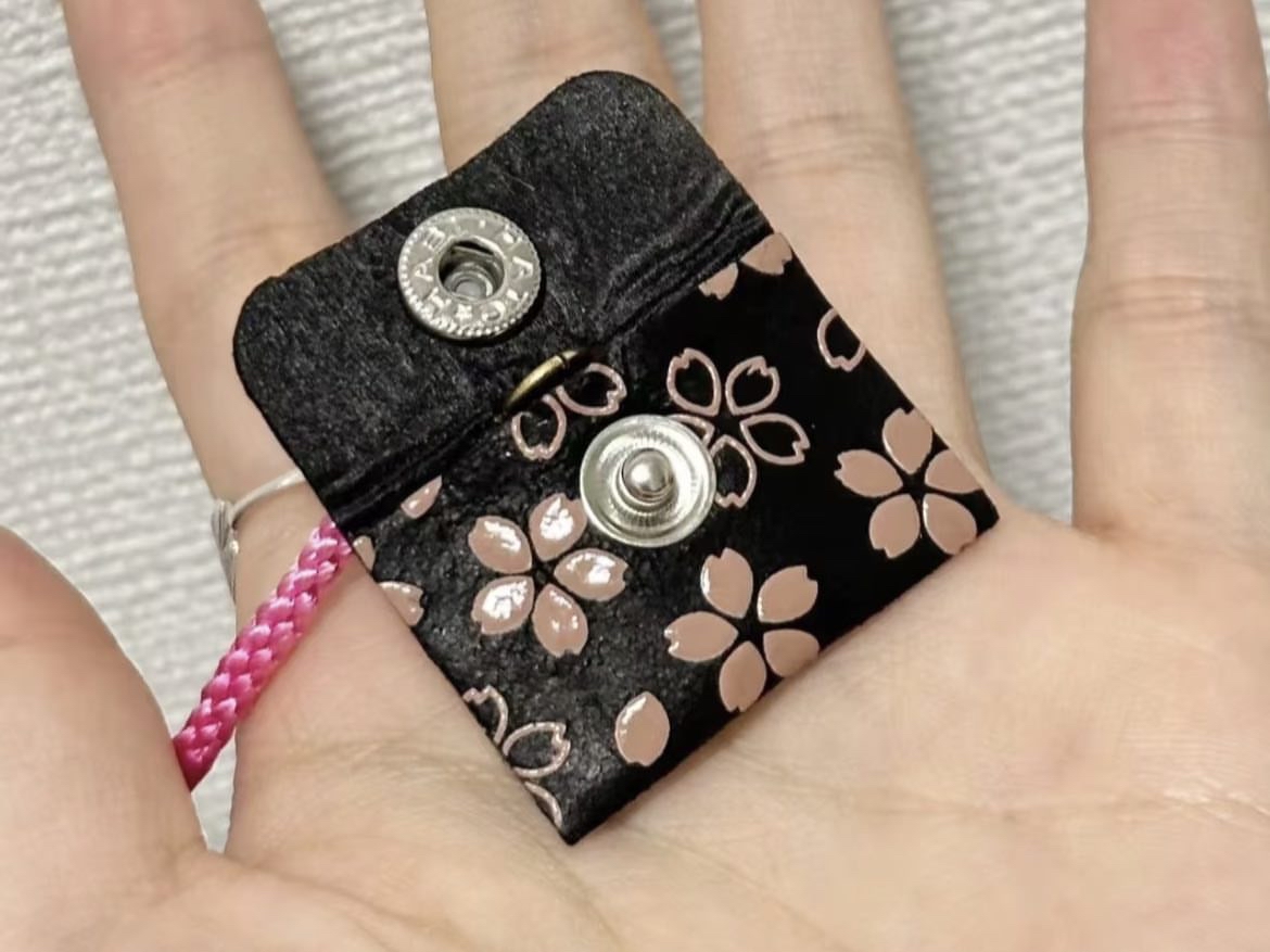 日本神社淺草寺 前川印傳 Hello kitty御守