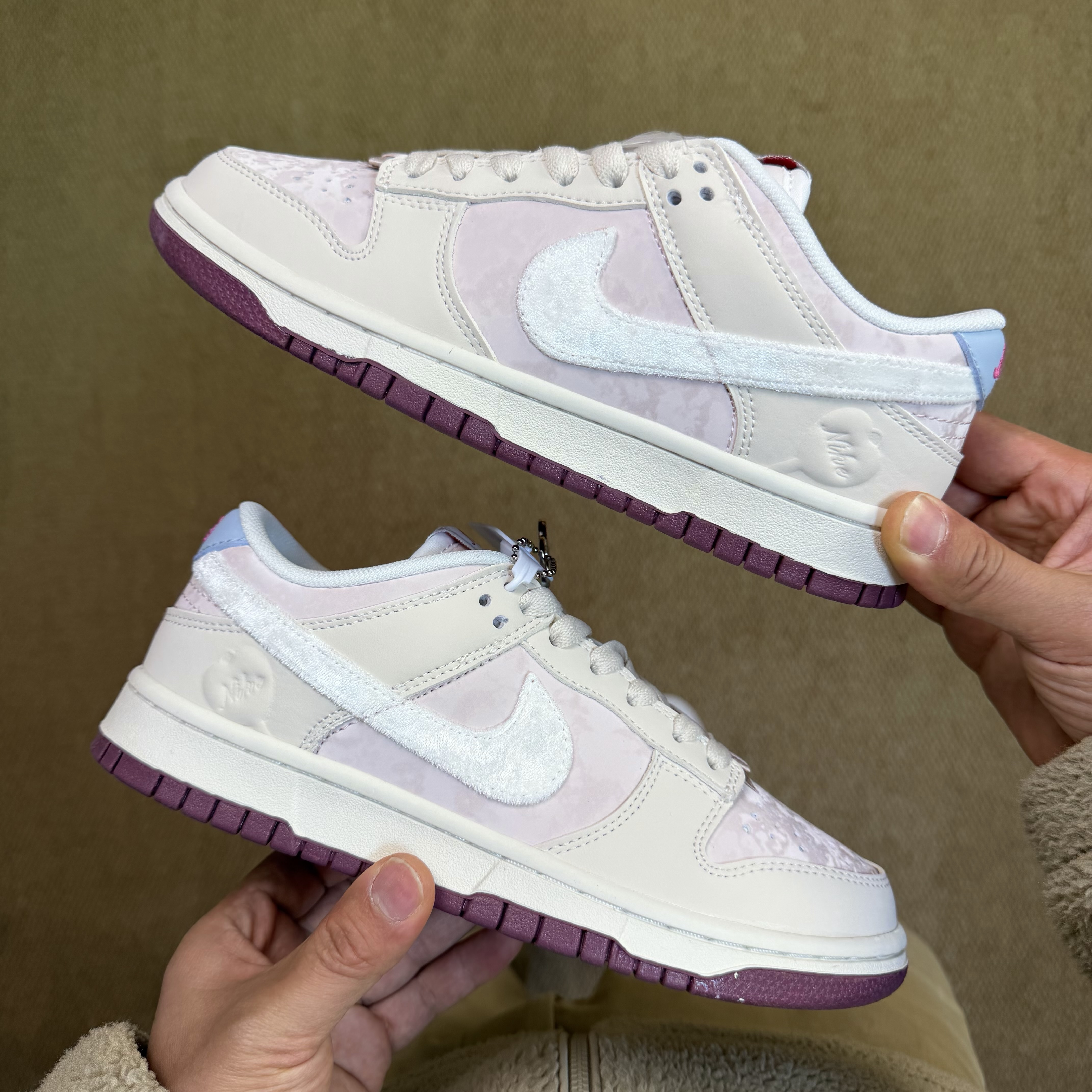 Nike Dunk Low "Valentine’s Day" IQ1145-610