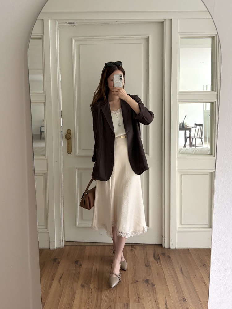 The Fine Silky Blazer (Brown)