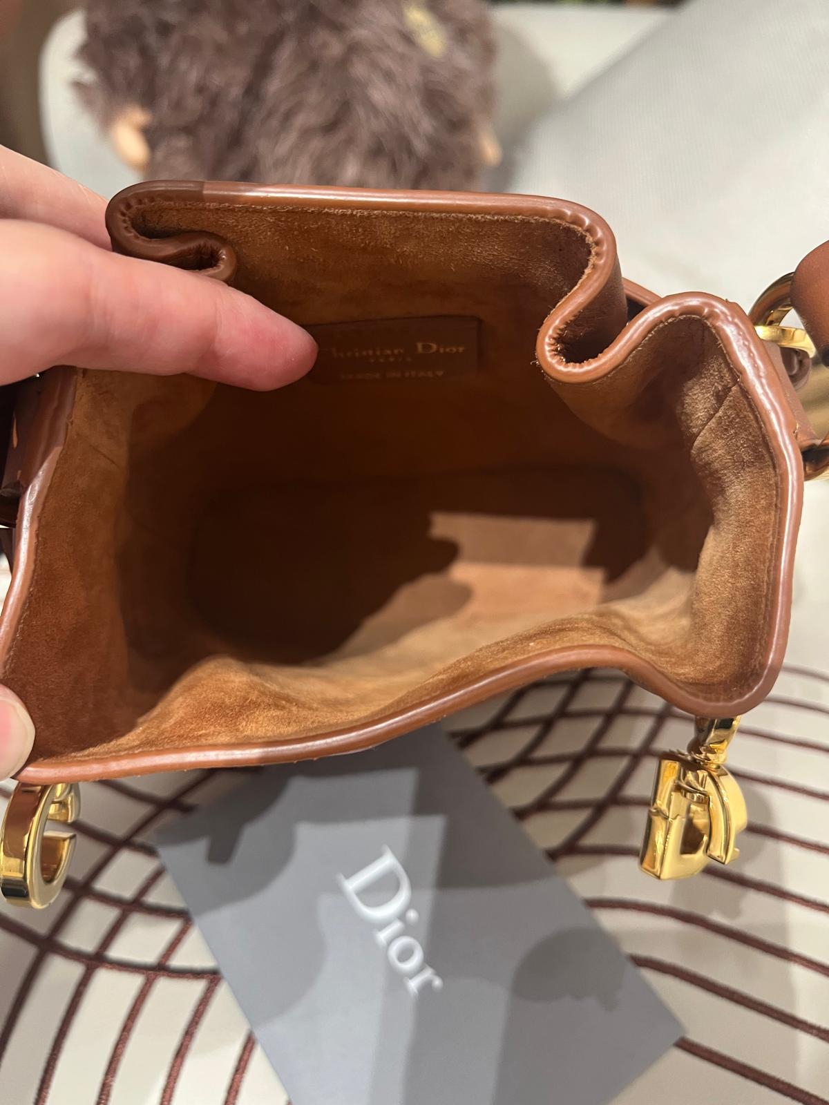 DIOR C'EST small CHRISTIAN DIOR CALFSKIN ,100%Authentic,95%new ✅證書✅dust bag 