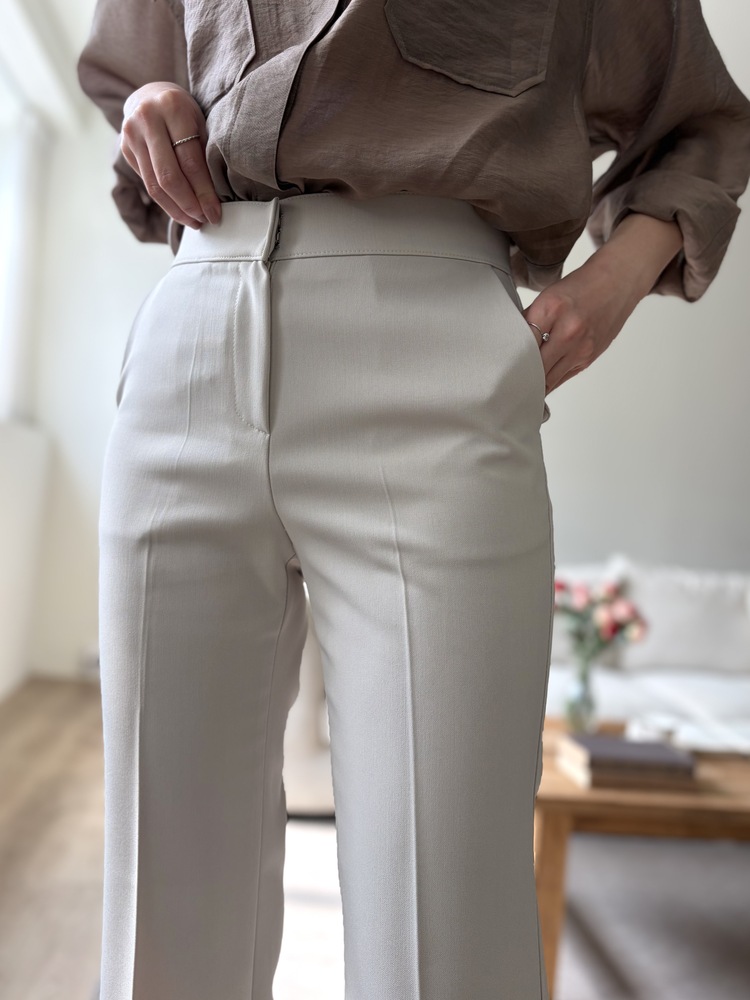 Classique Tailored Pants (Light Beige)