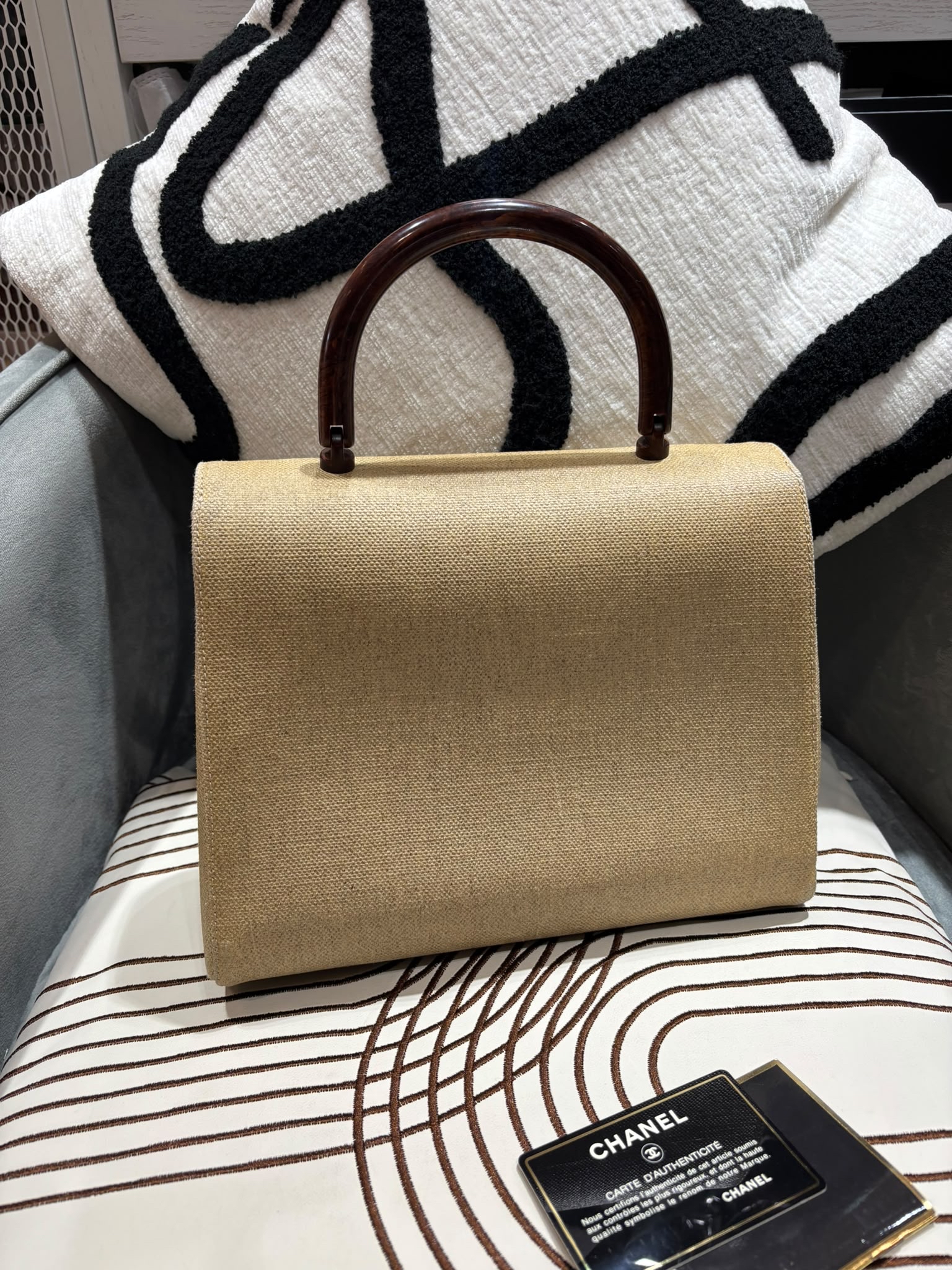 Chanel vintage Kelly bag  100%Authentic, 95%new  ✅card