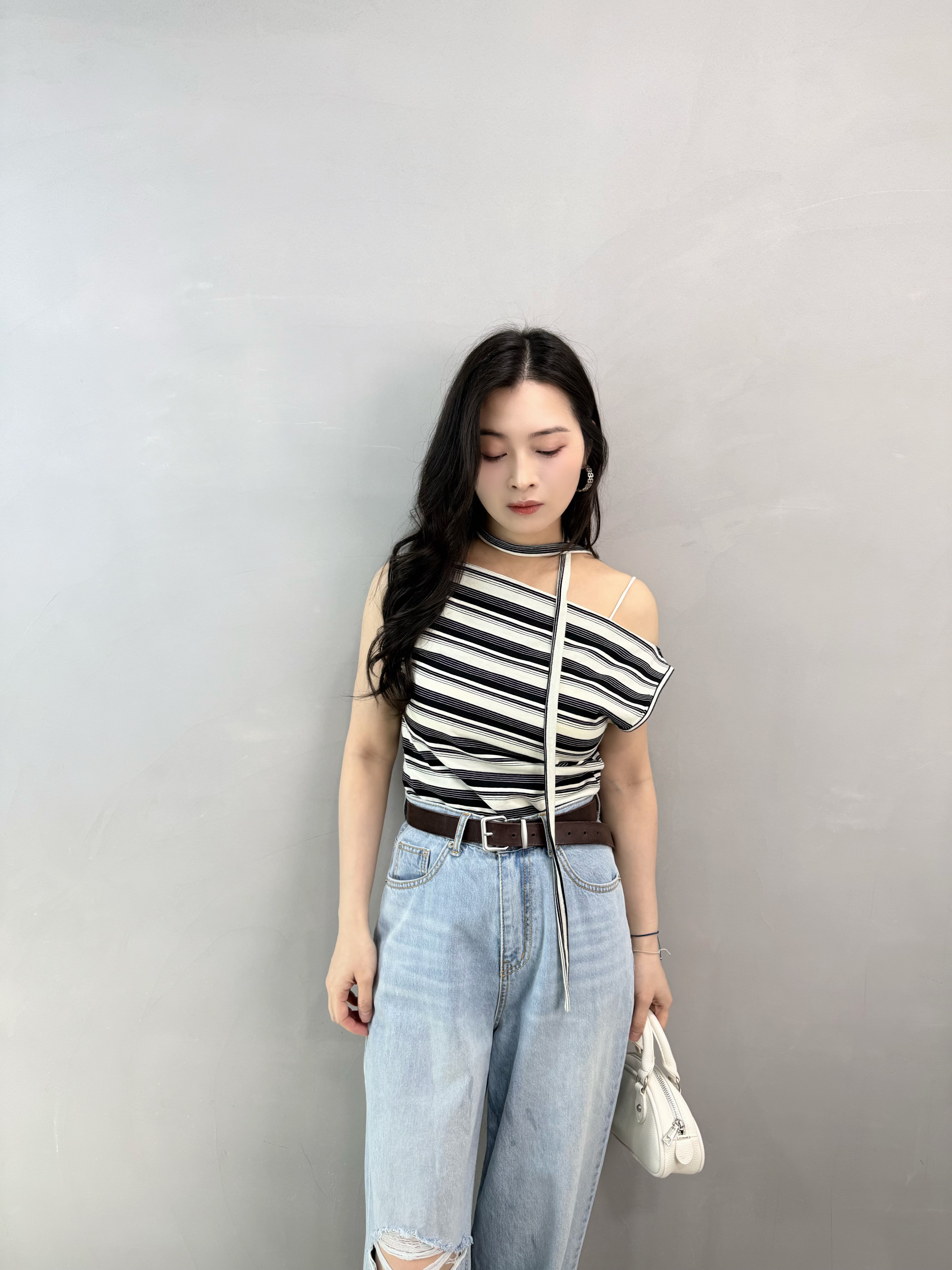 N80 斜領橫間Top跟帶