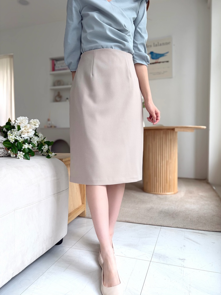 Leonie Tailored Midi Skirt (Beige)