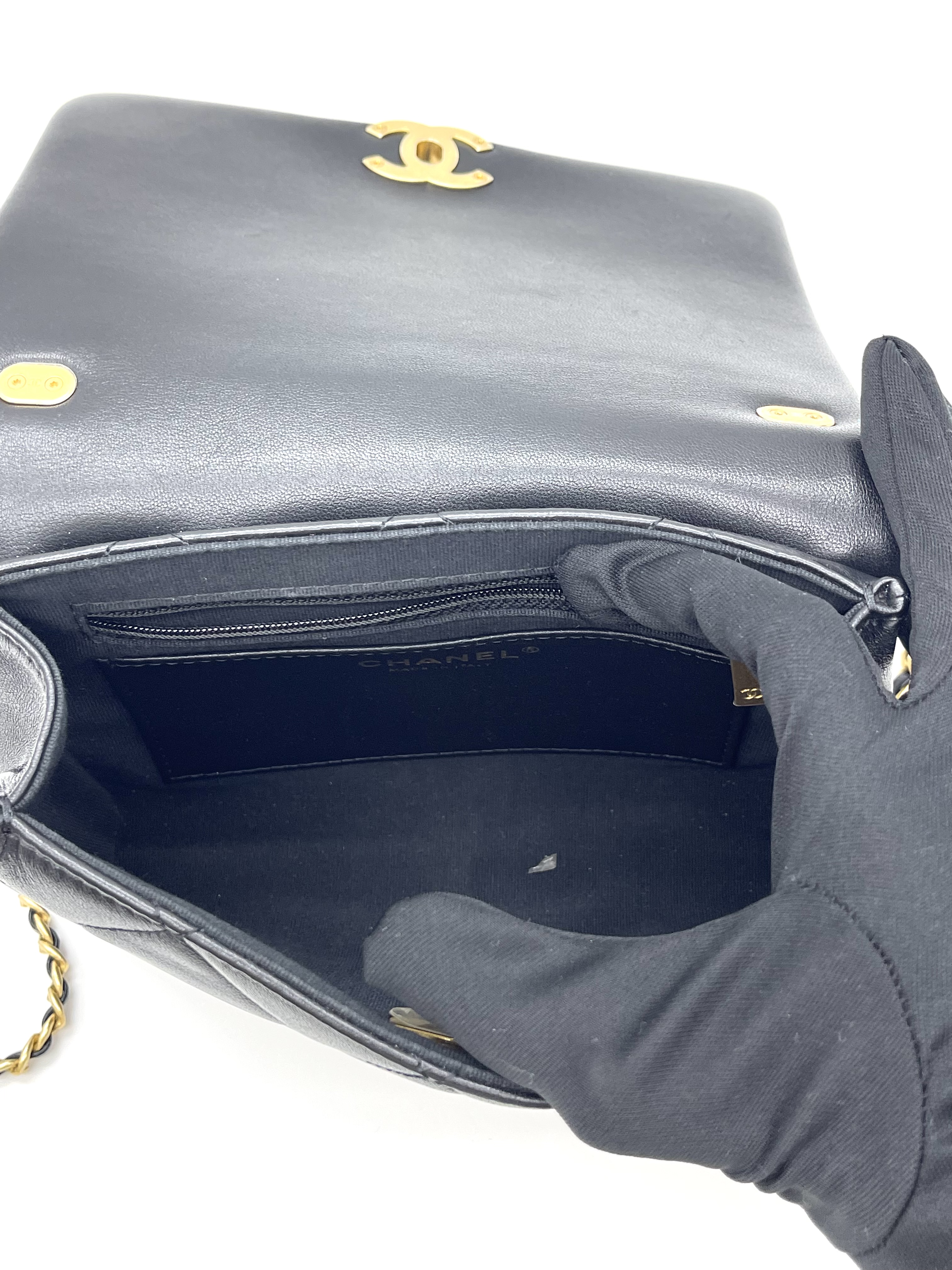 Pre-owned Chanel24s mini flap bag / Product Code: 26031420