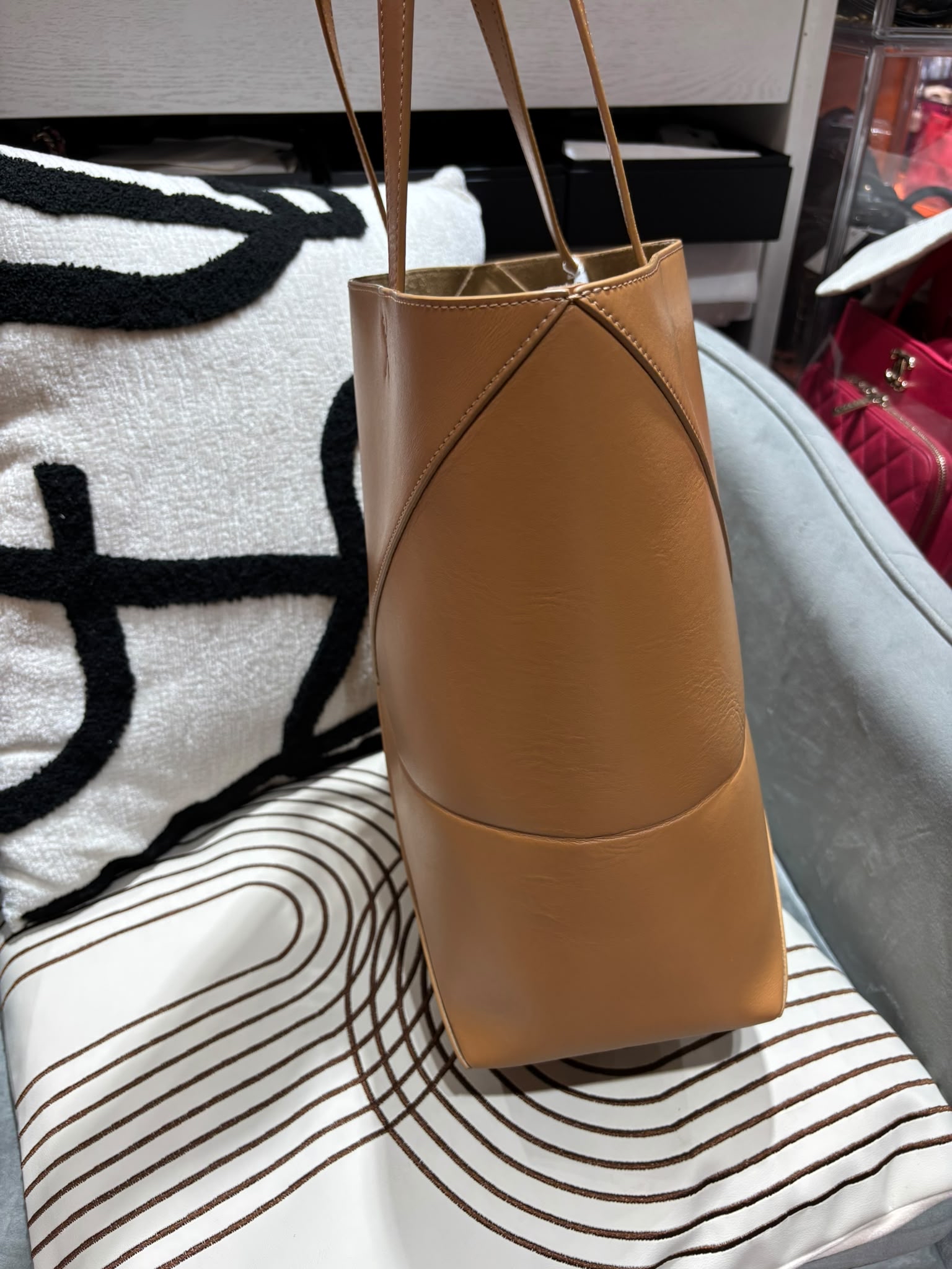 Loewe puzzle fold Tote calfskin 100%Authentic, 98%New ✅收據✅Dust bag