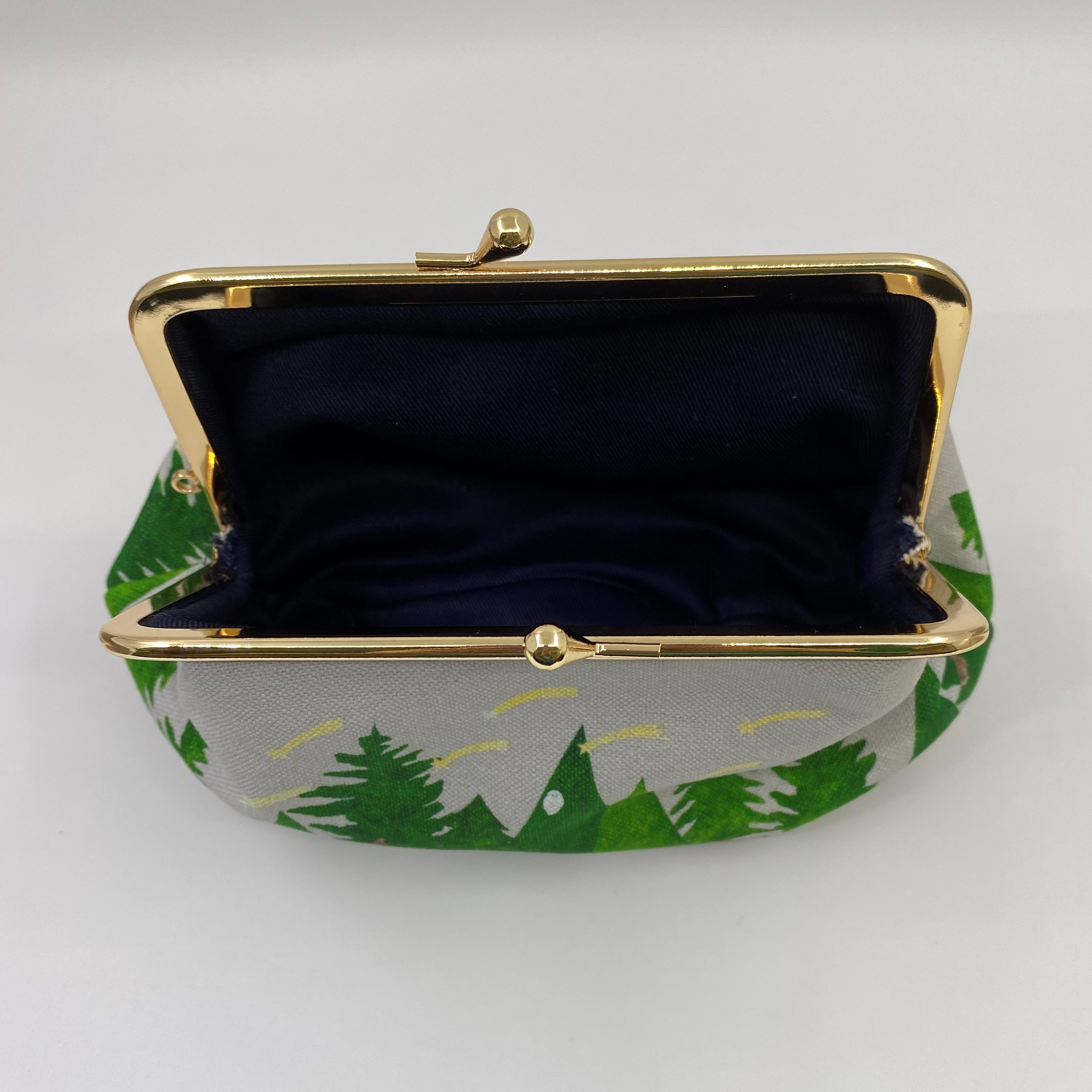 小銀包(森林與黑熊)