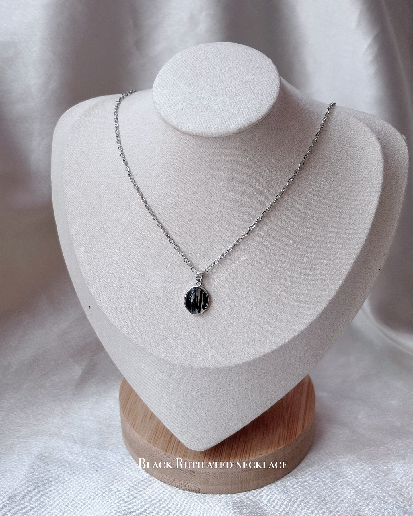 🖤BLACK RUTILATED NECKLACE