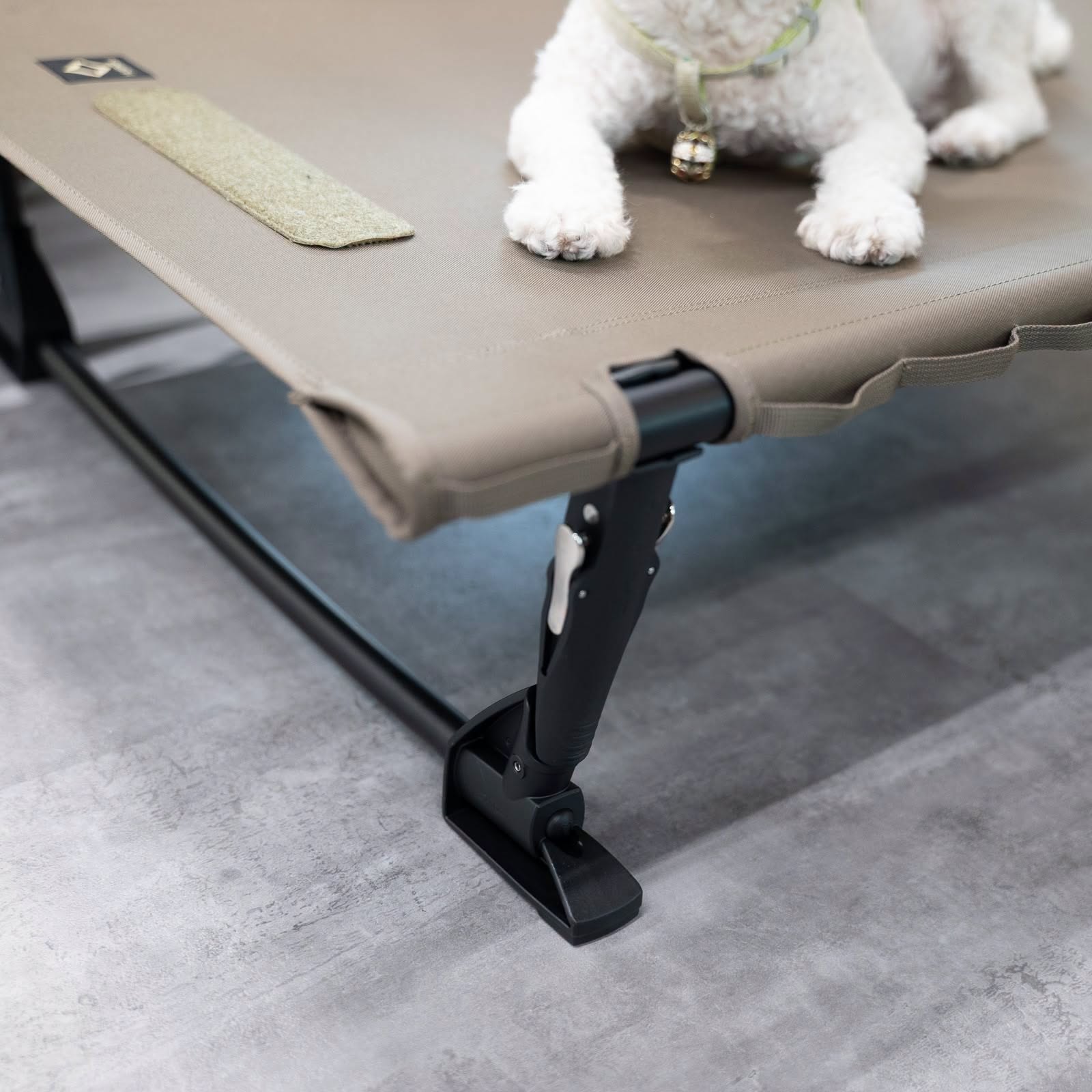 Helinox Dog Cot Home 摺疊寵物床（居家）版本