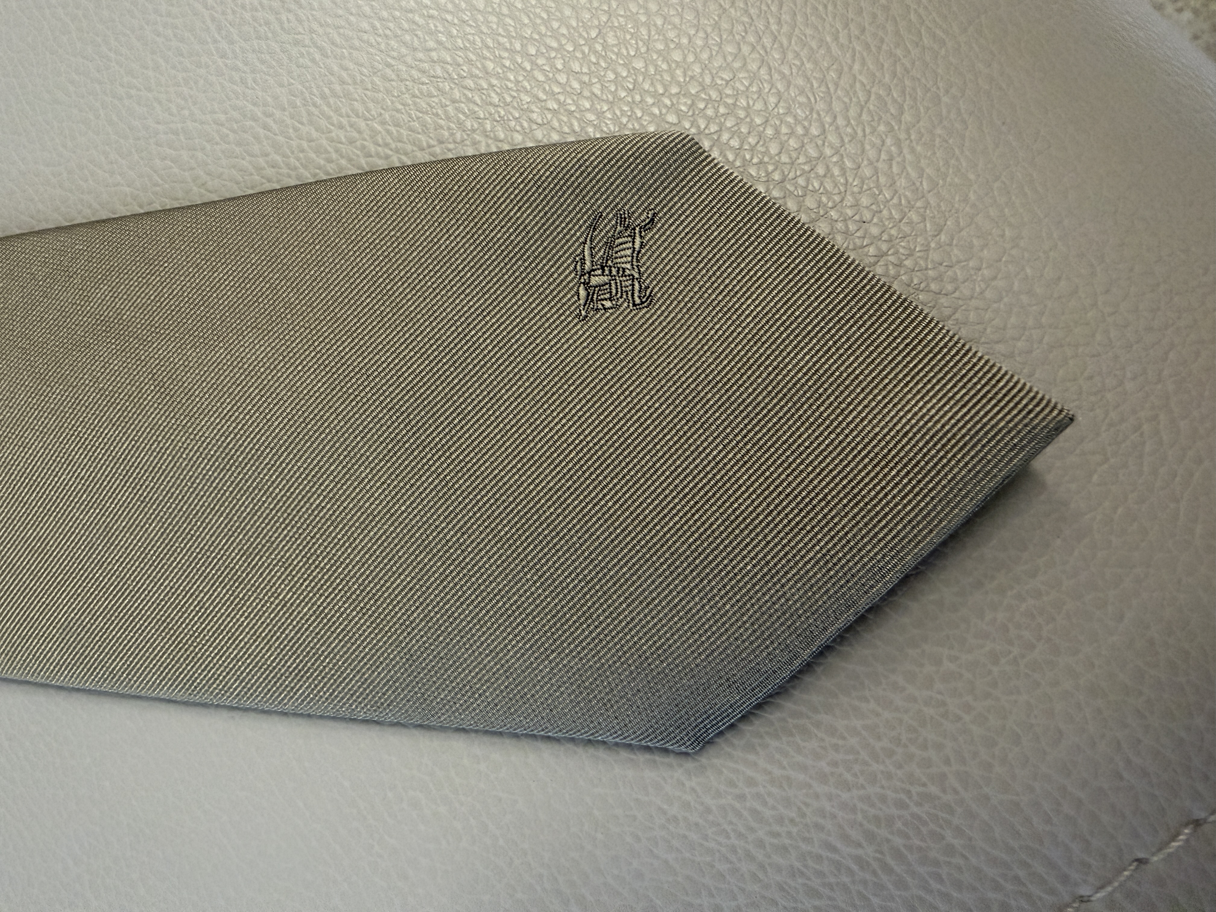 Burberry tie ( 意大利🇮🇹制造）