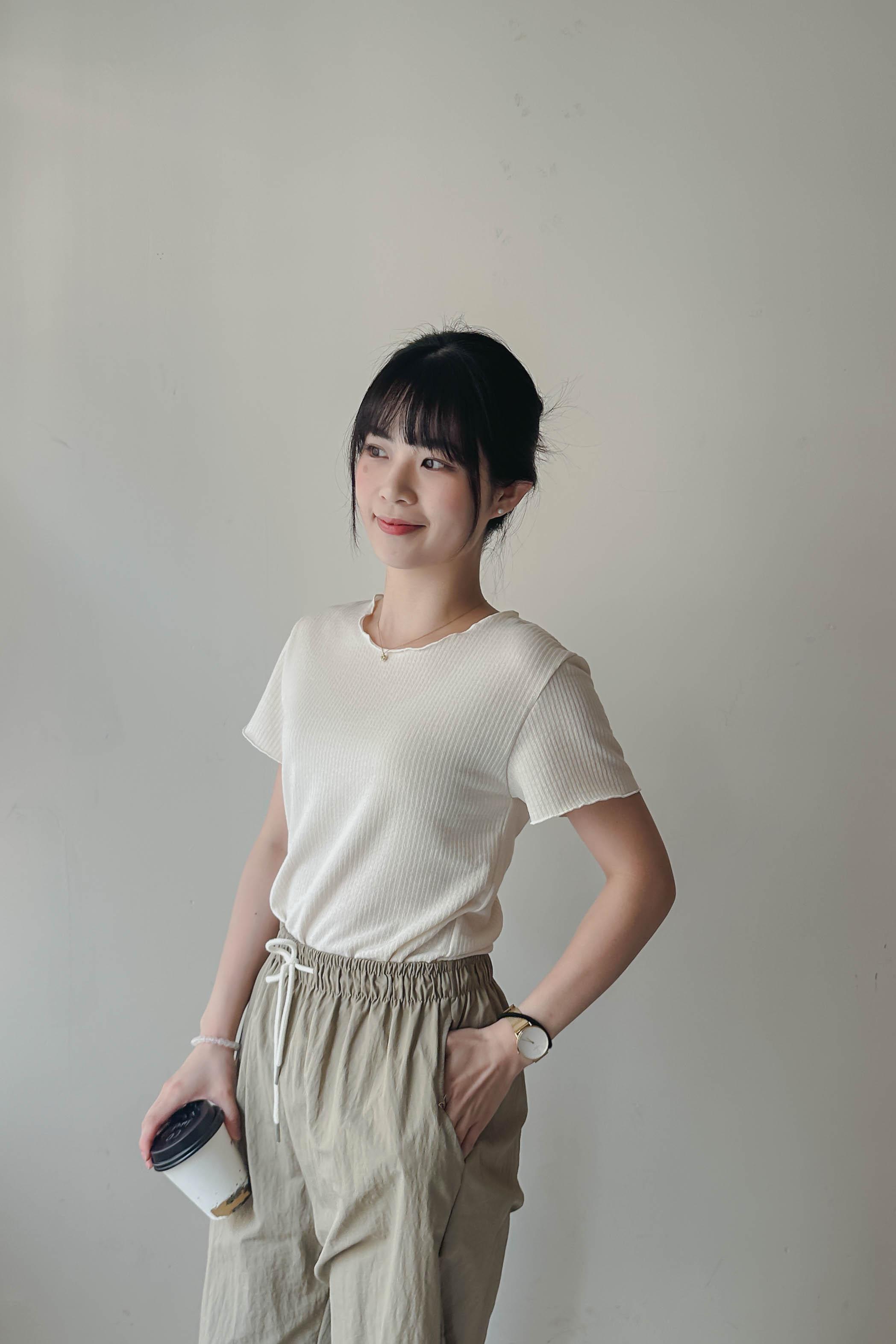 親膚雲朵木耳邊Tee (兩色入)