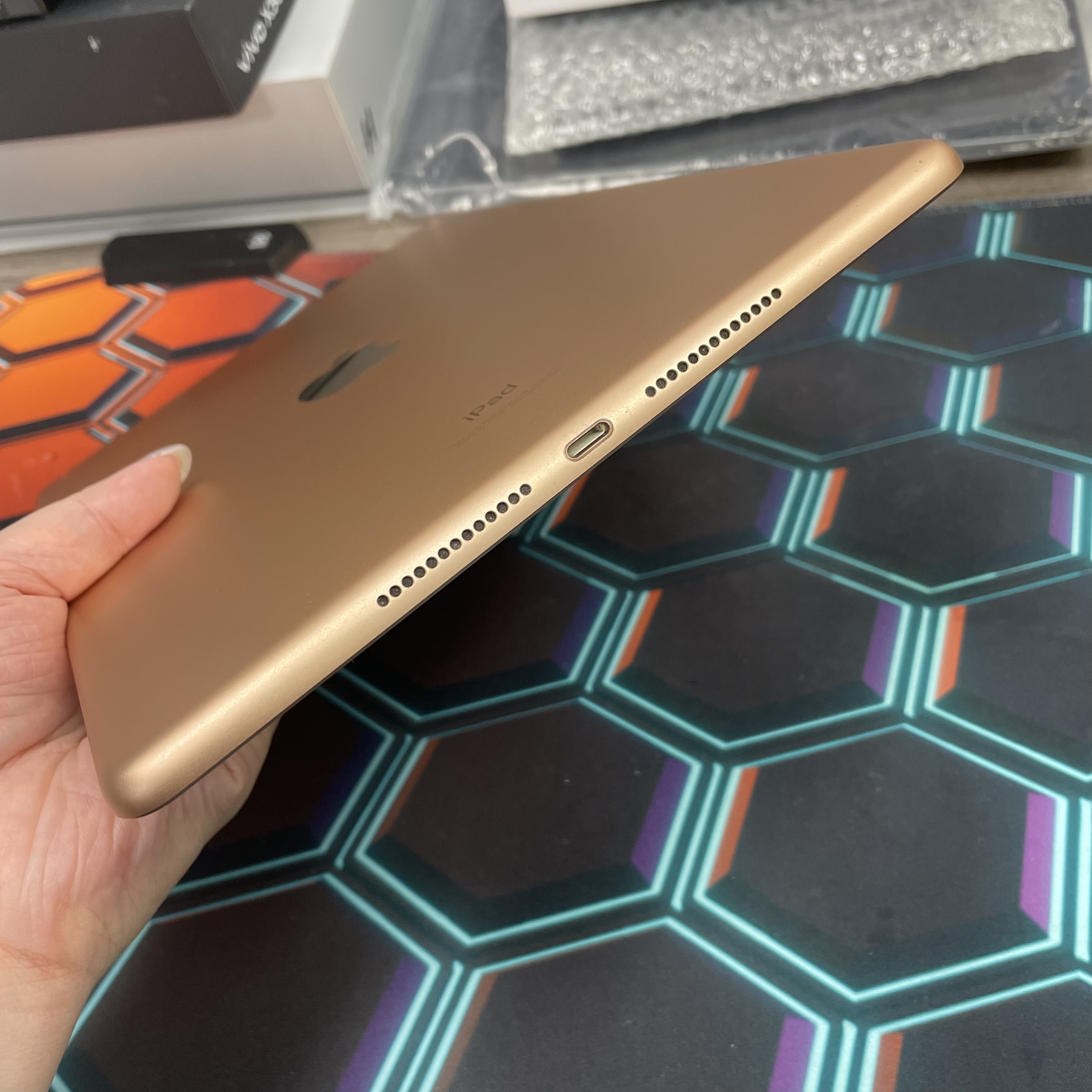 *691988 iPad 8 完美機 128GB WIFI版 粉色 pink