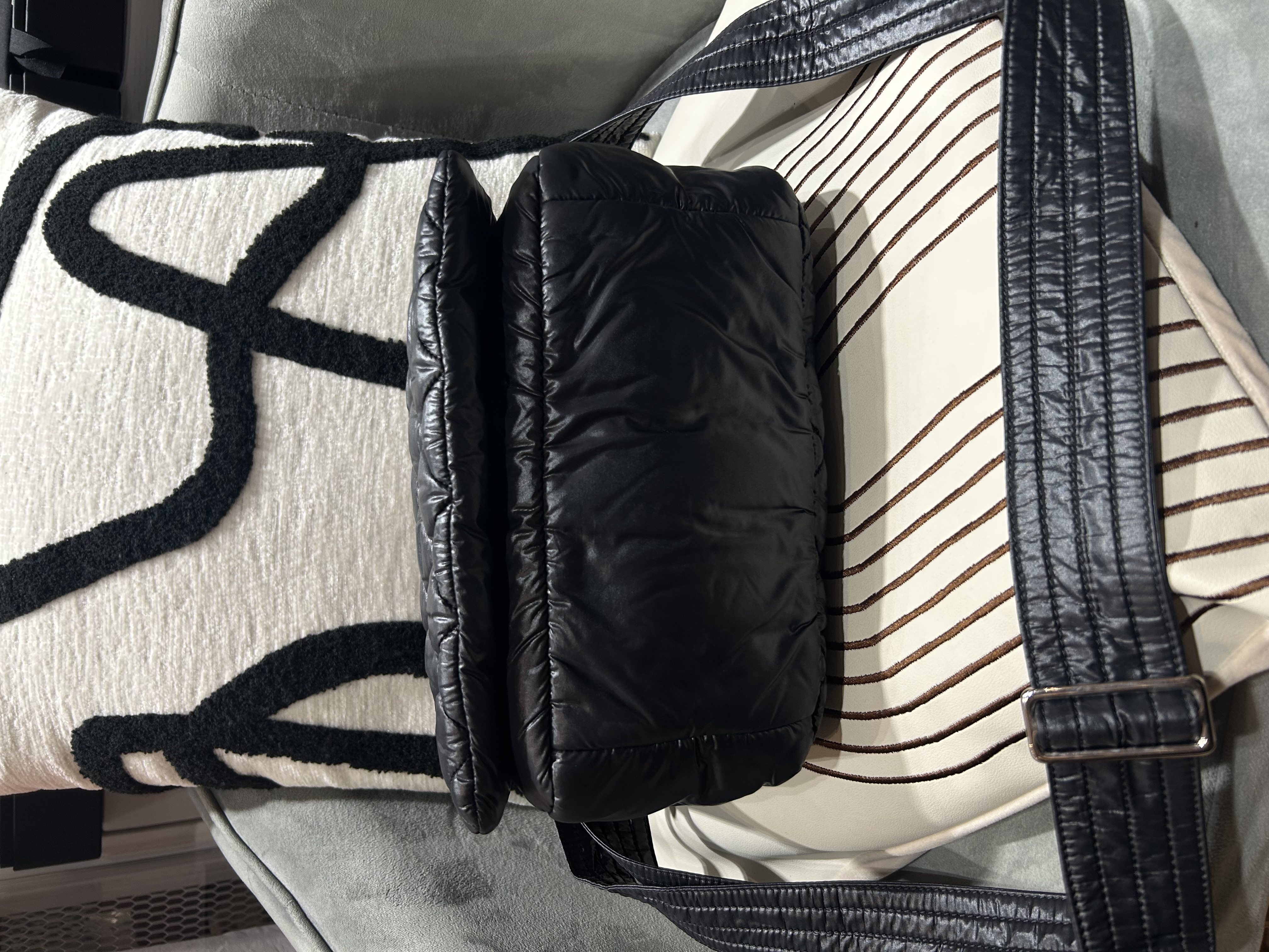 Chanel Coco Cocoon A48616 Crossbody Bag Black Nylon 100%Authentic, 98%new✅14Card