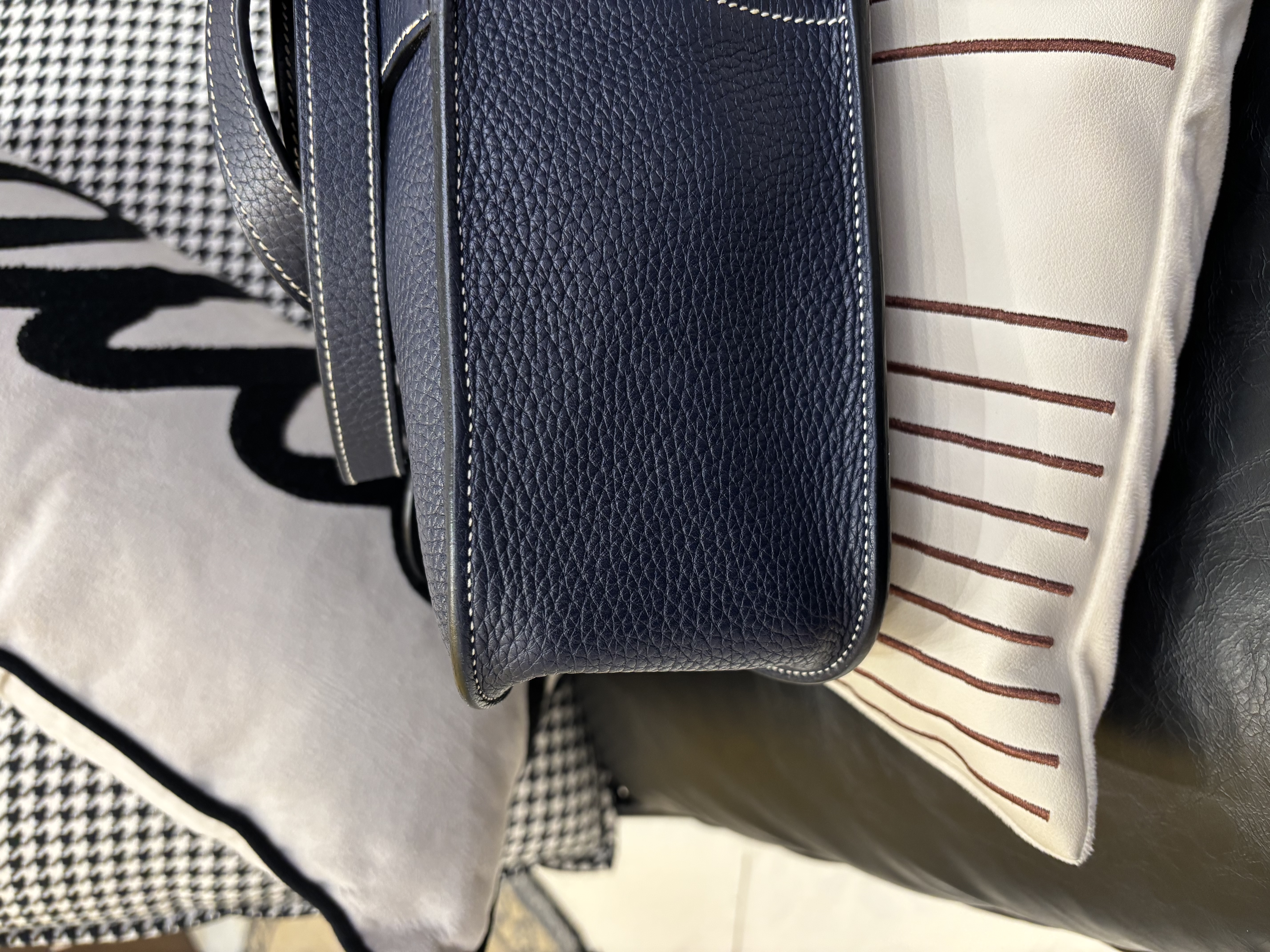 Hermes halzan 31 Stamp T 7L Bleu De Malte 100%Authentic, 95%New✅Dust bag
