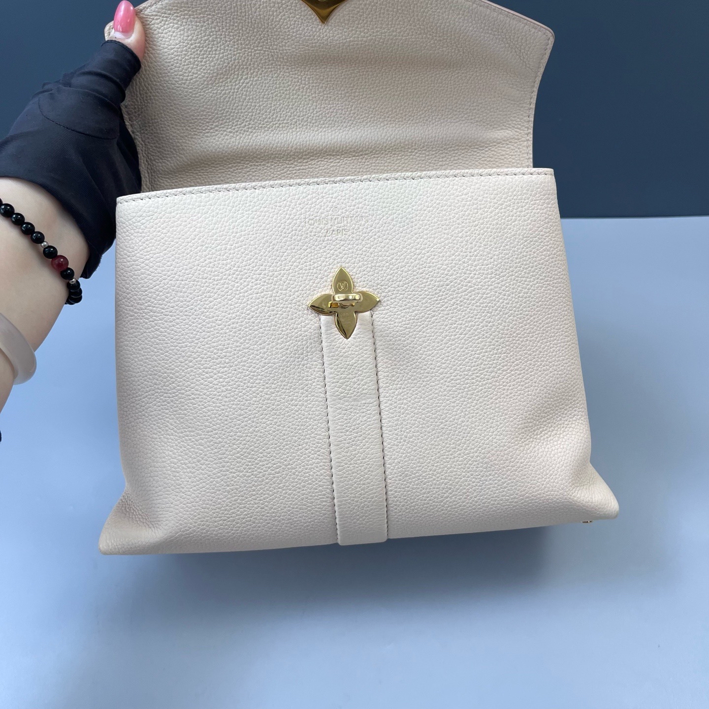 【預訂貨品】LV rose des vents奶白色斜孭袋