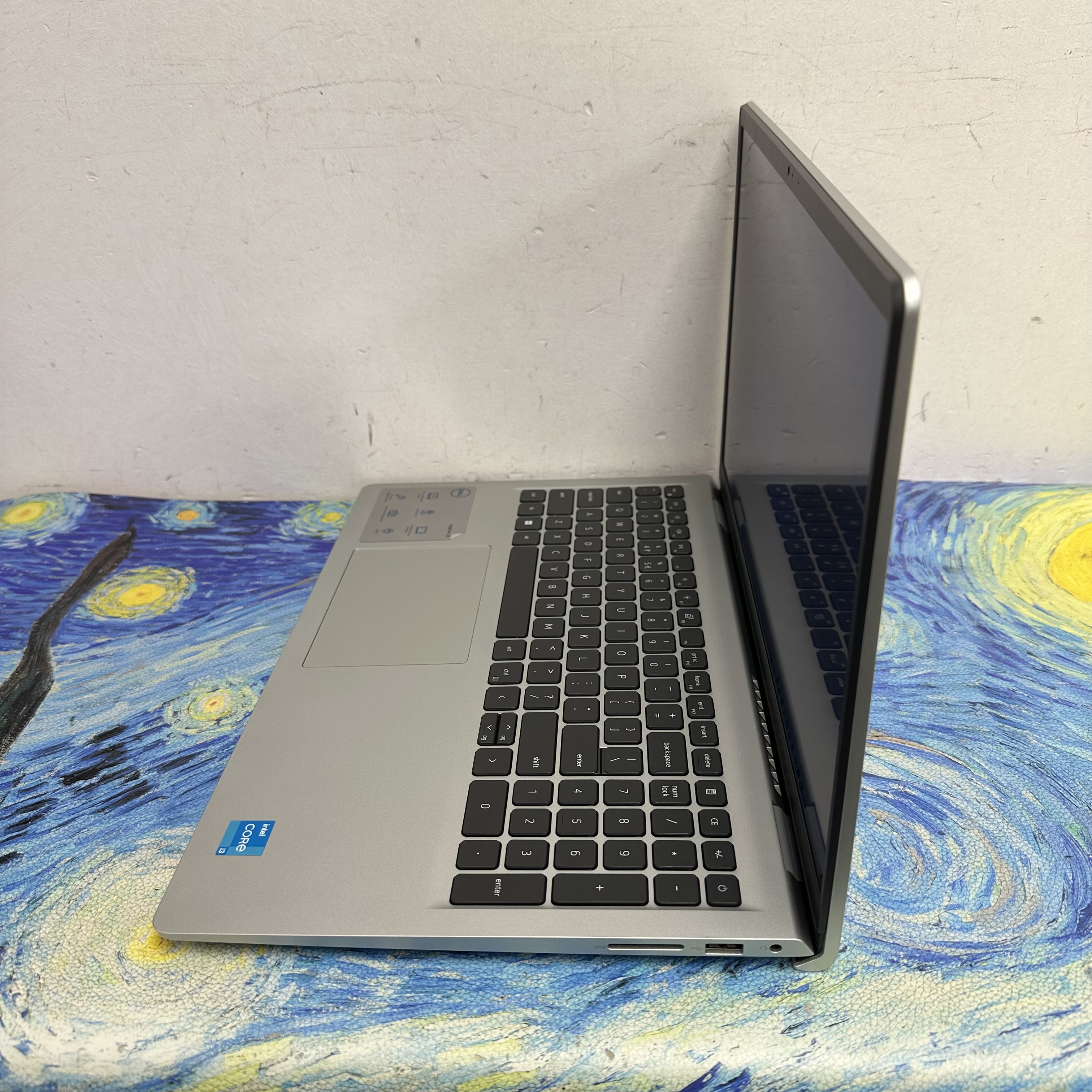 Dell Inspiron 15 i3-1215U/16GB Ram/256GB SSD/ 獨立數字鍵盤/Gaming Laptop / Notebook / PC / Win11 / Win10 / Office / Work / 輕薄機身