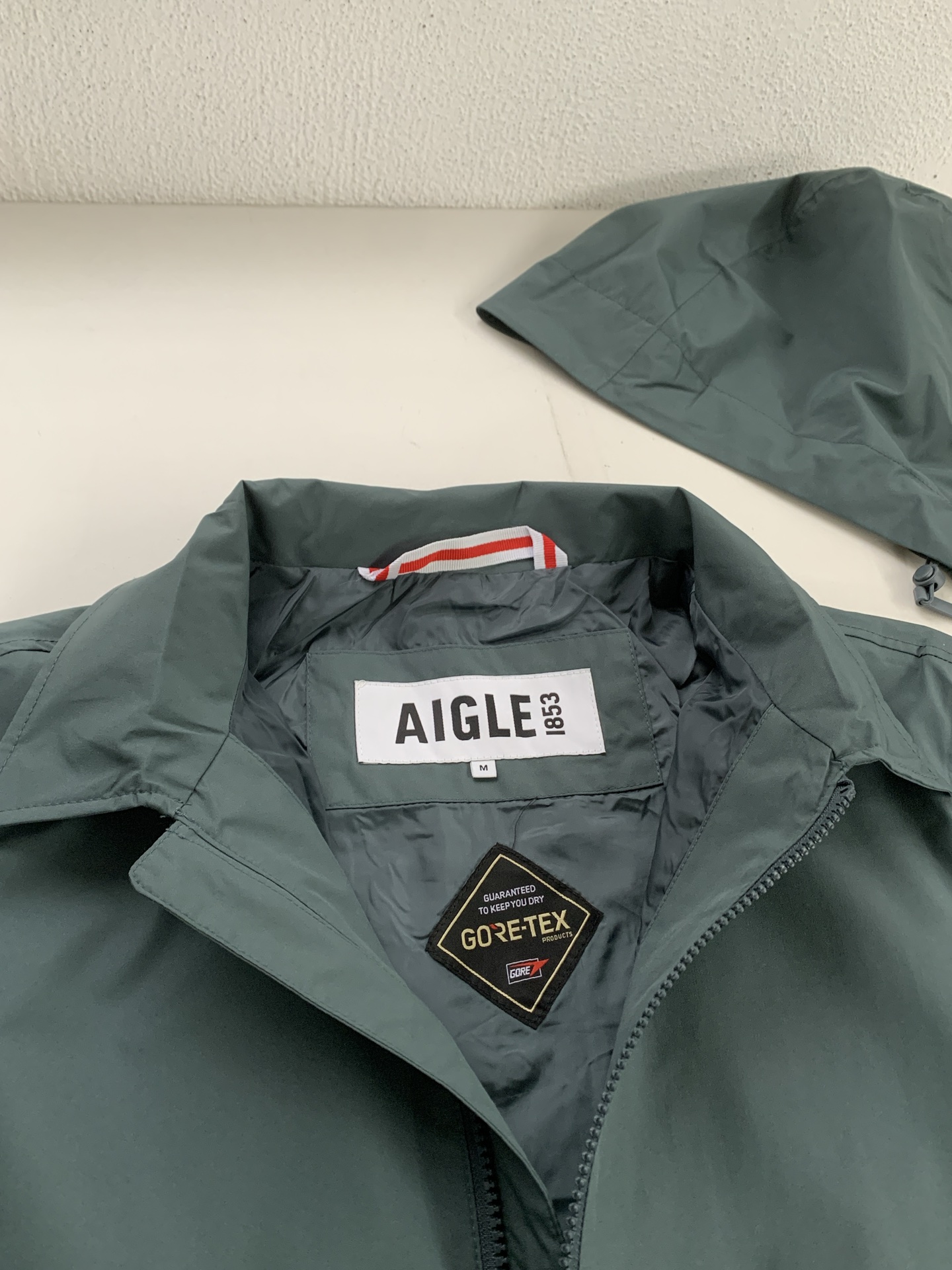 法國 AIGLE 防風防雨連帽拉鍊外套