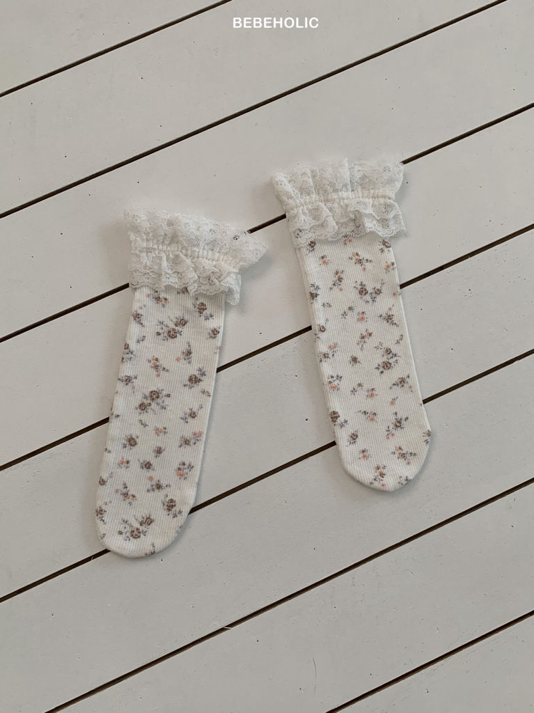 🌸預訂 韓國直送🌸🇰🇷BEBEHOLIC三色蕾絲碎花膝襪