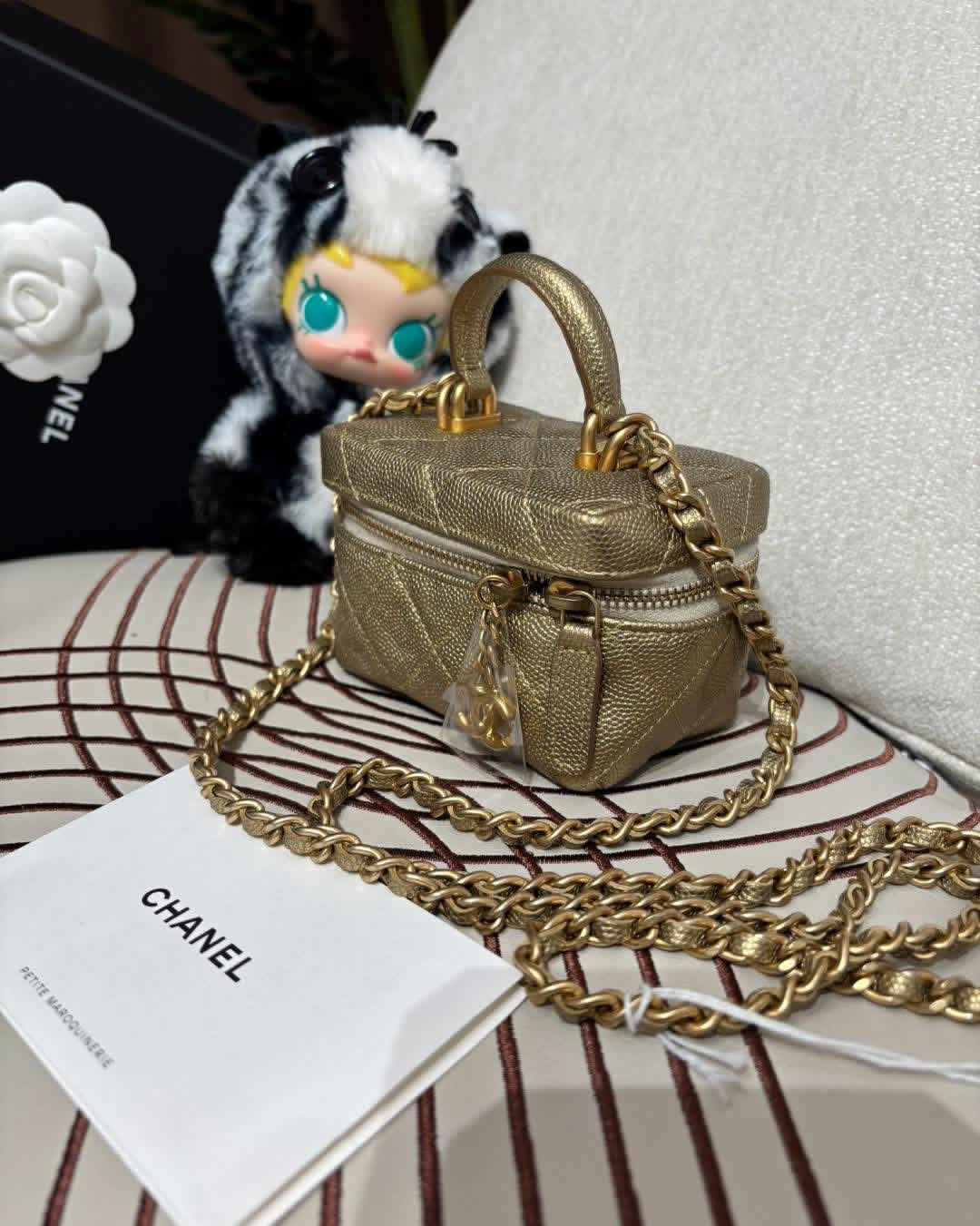 未使用品 Chanel mini vanity with handle 金色限量 100%Authentic ,Unused  ✅CARD✅dust bag✅BOX