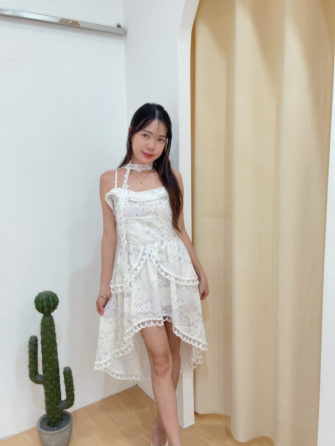 田园风碎花蕾丝拖尾连身裙 R3034