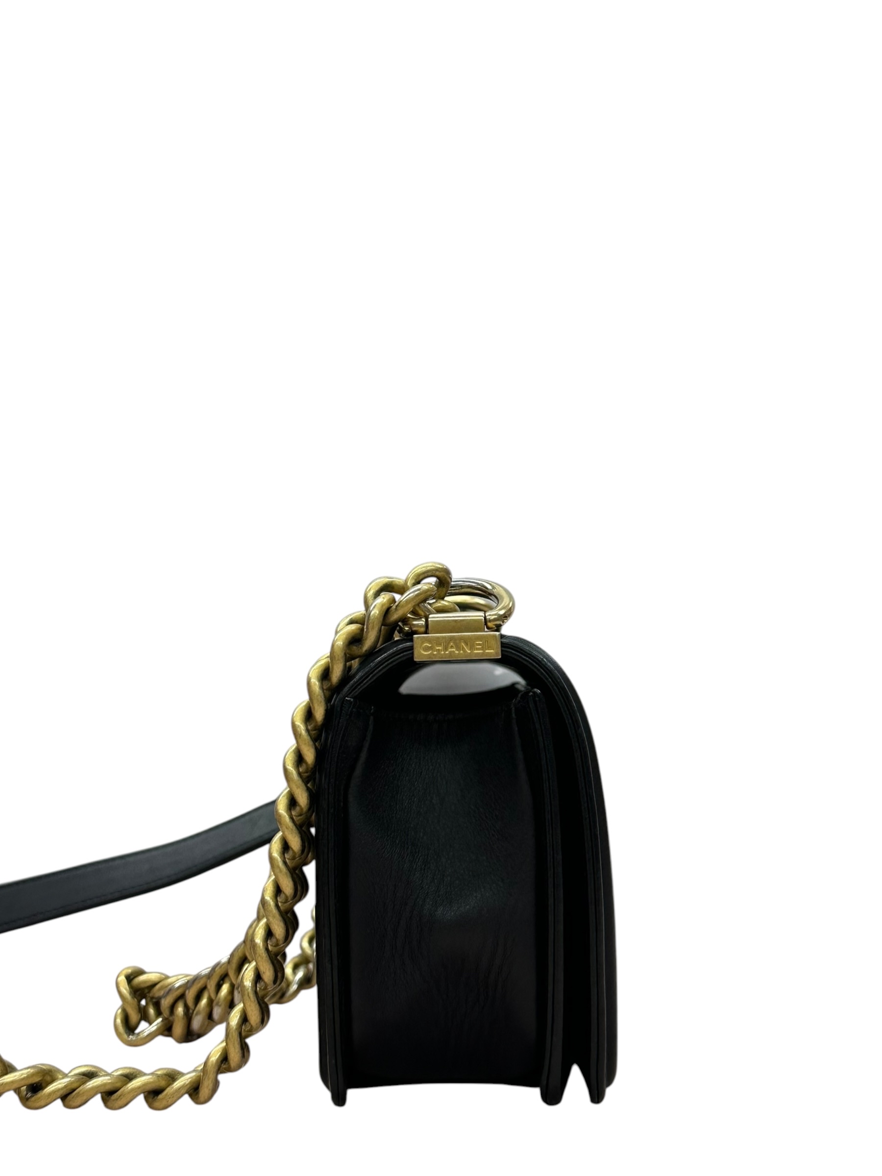 Pre-owned Chanel Boy 20 Flap Bag 牛皮 / Product Code: 082101