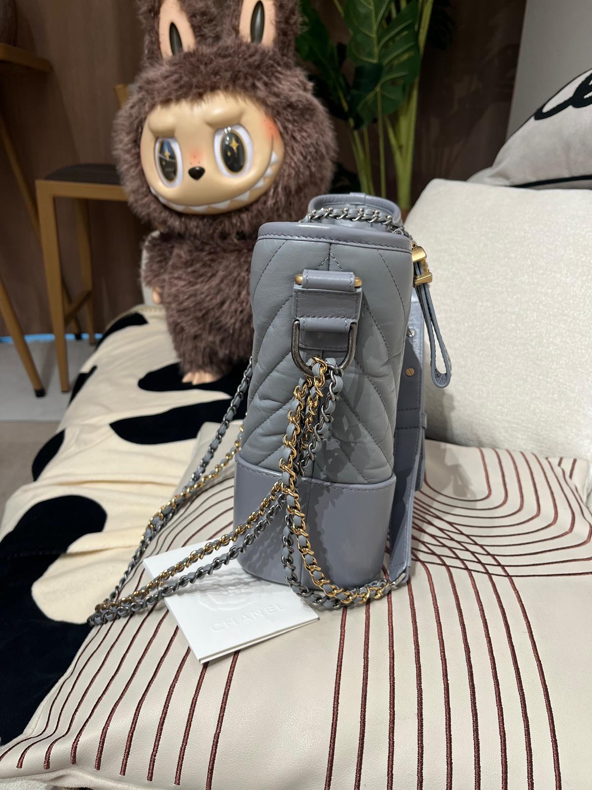 chanel Gabrielle medium Hobo 灰色V紋牛皮A93824 100%Authentic, 98%new ✅專門店收據✅29卡✅塵袋✅盒 