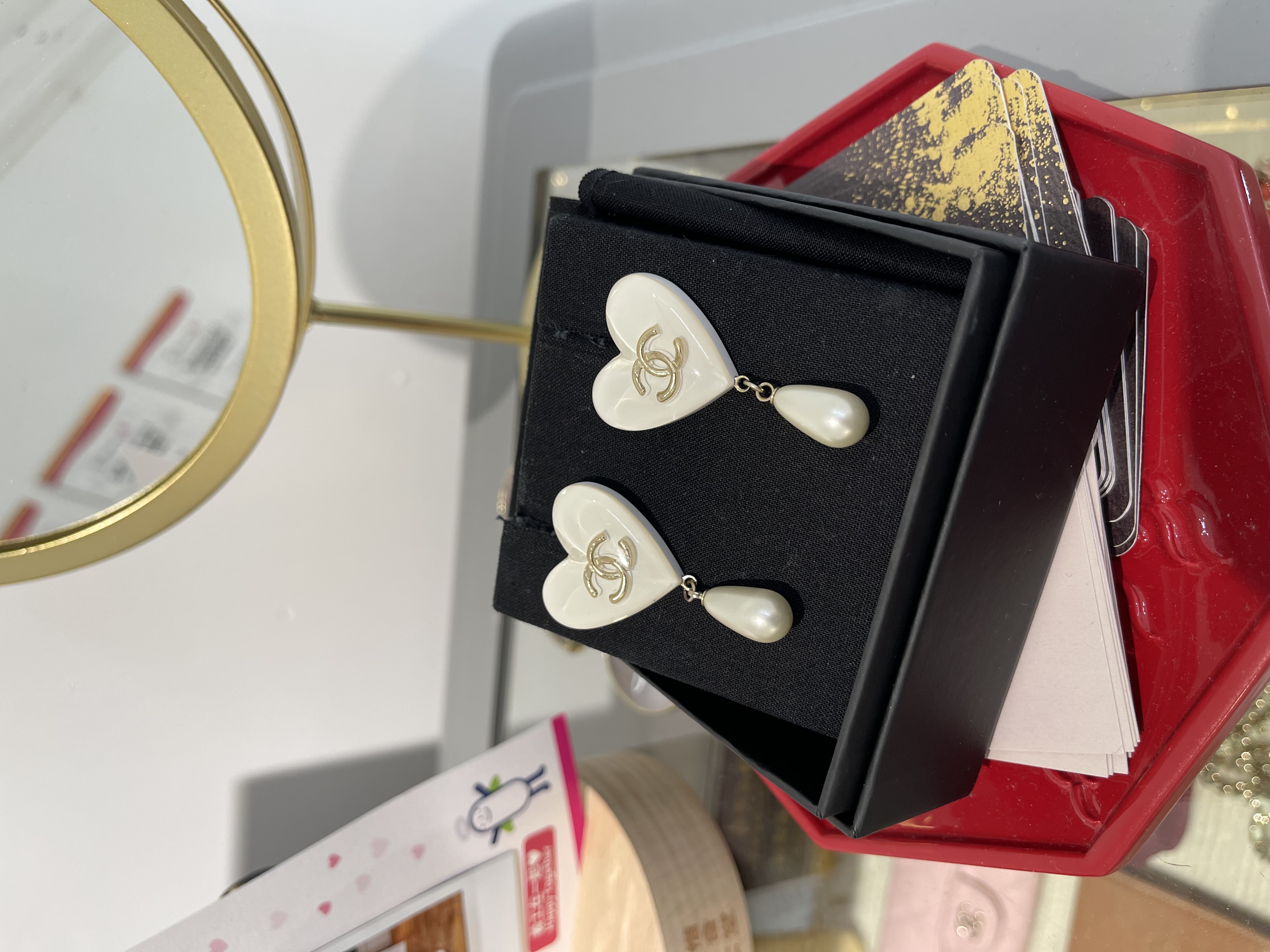 Pre-Owned CHANEL CC Pearl Heart Earrings / Product Code: 249301