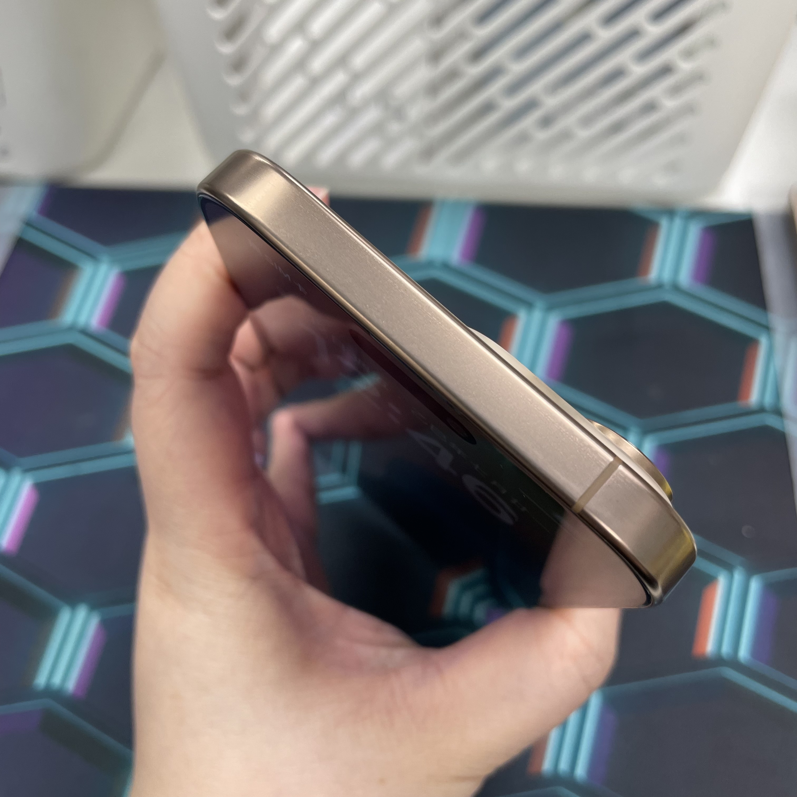 *6445 16 pro max 勁靚機 256GB 電100 沙色 gold