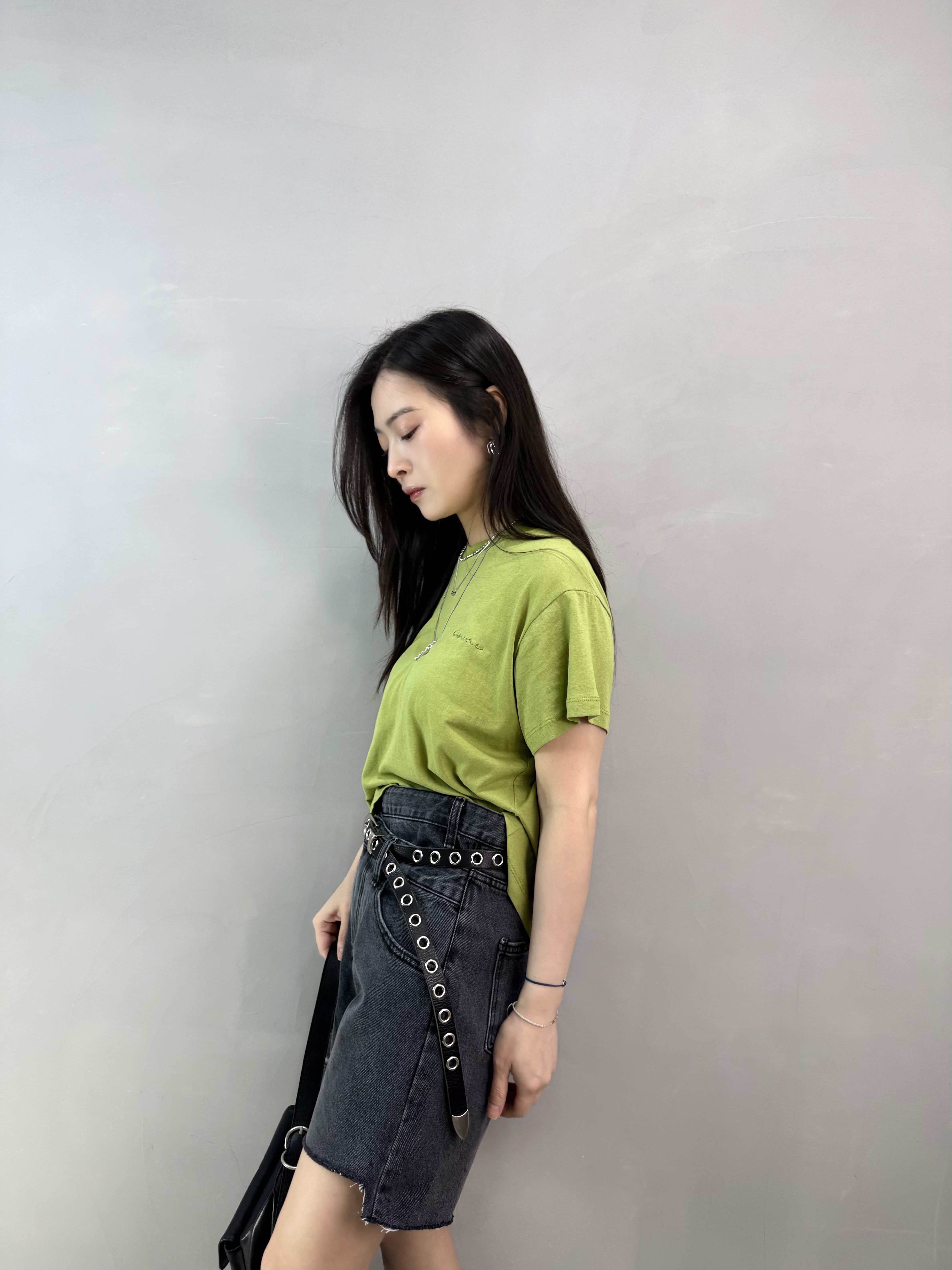 M86 斜腰牛仔短褲