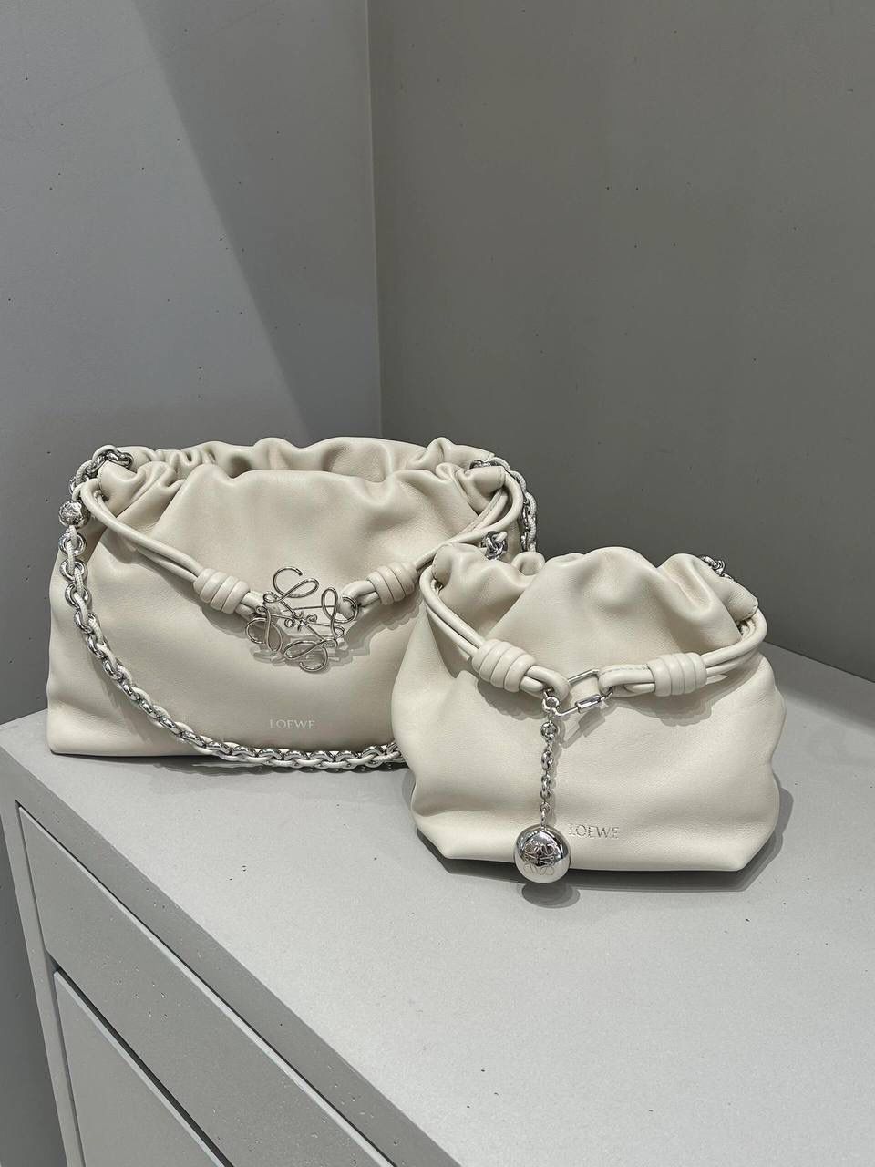 Loewe 罗意威 Squeeze 手袋系列