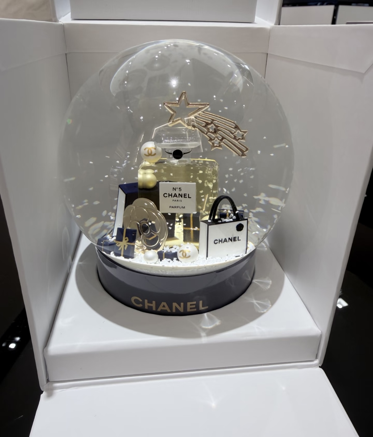 Chanel-Beauty限量水晶球