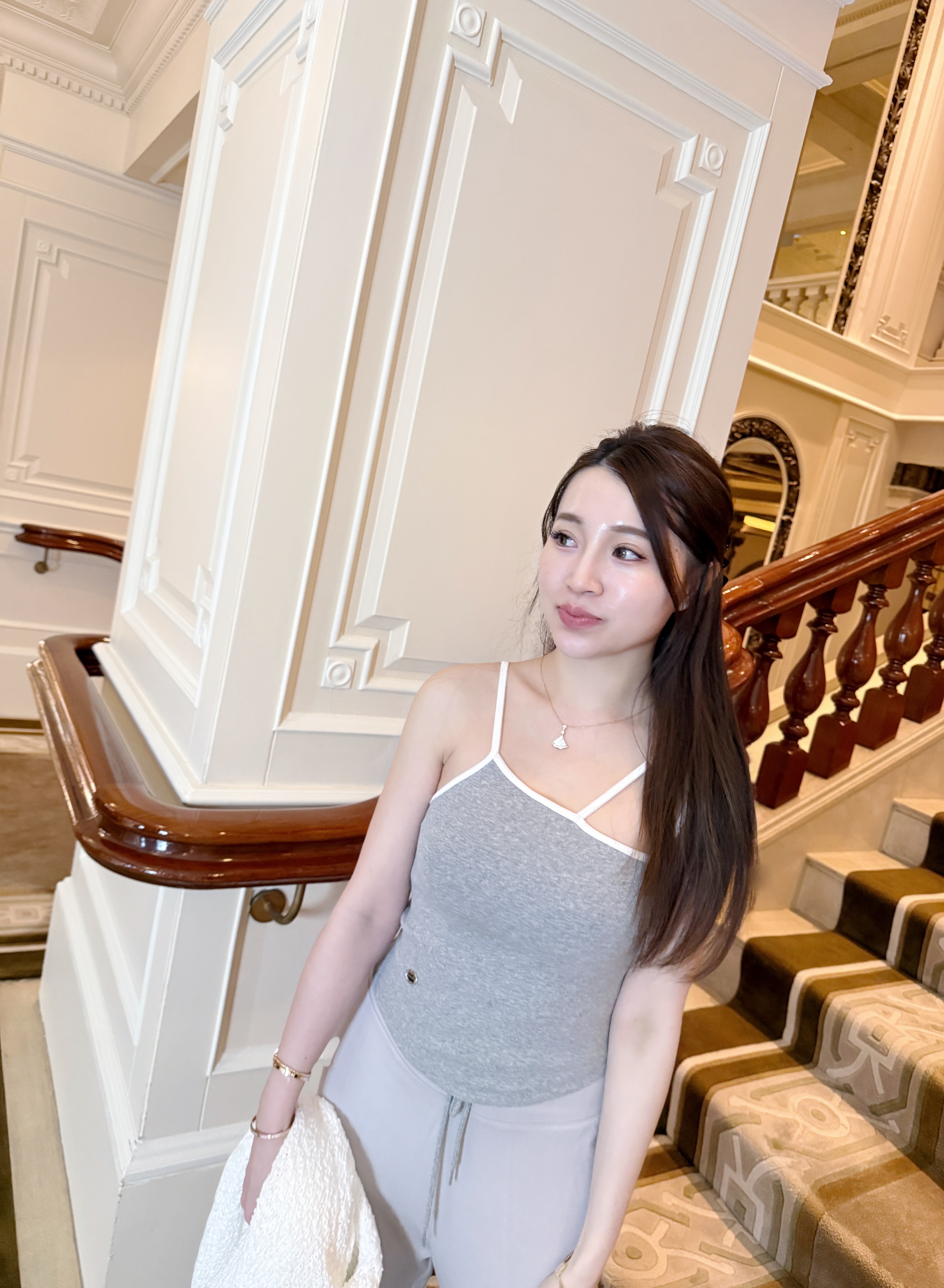 小金牌撞色搭帶小上衣 ✨ *Special price*