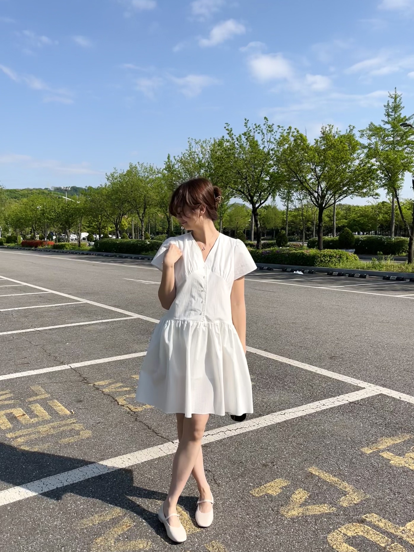 Airy Button Front Long Dress (White)