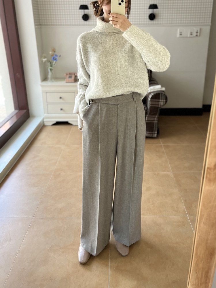 The Souffle Soft Sweater (Oat)