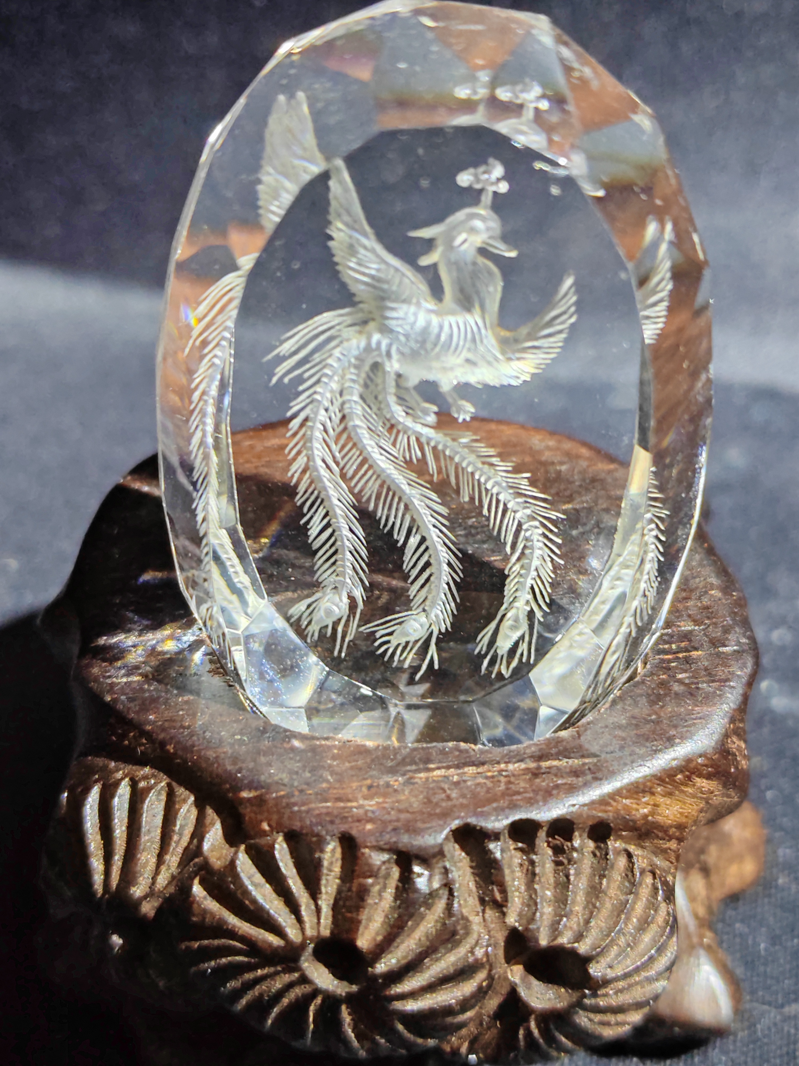 白晶鳯凰牌連底座