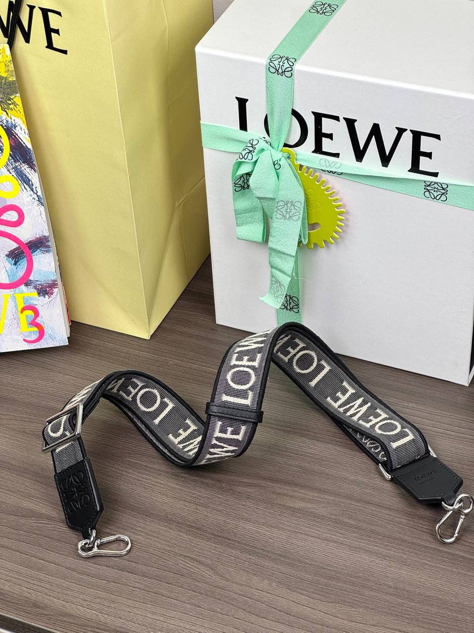 👉🏻通用款肩带【墨白】✅ 𝐀𝐧𝐚𝐠𝐫𝐚𝐦 刺绣肩带「墨白」 👈 全新升级上线♻️ （长度可调节） 编码：182323