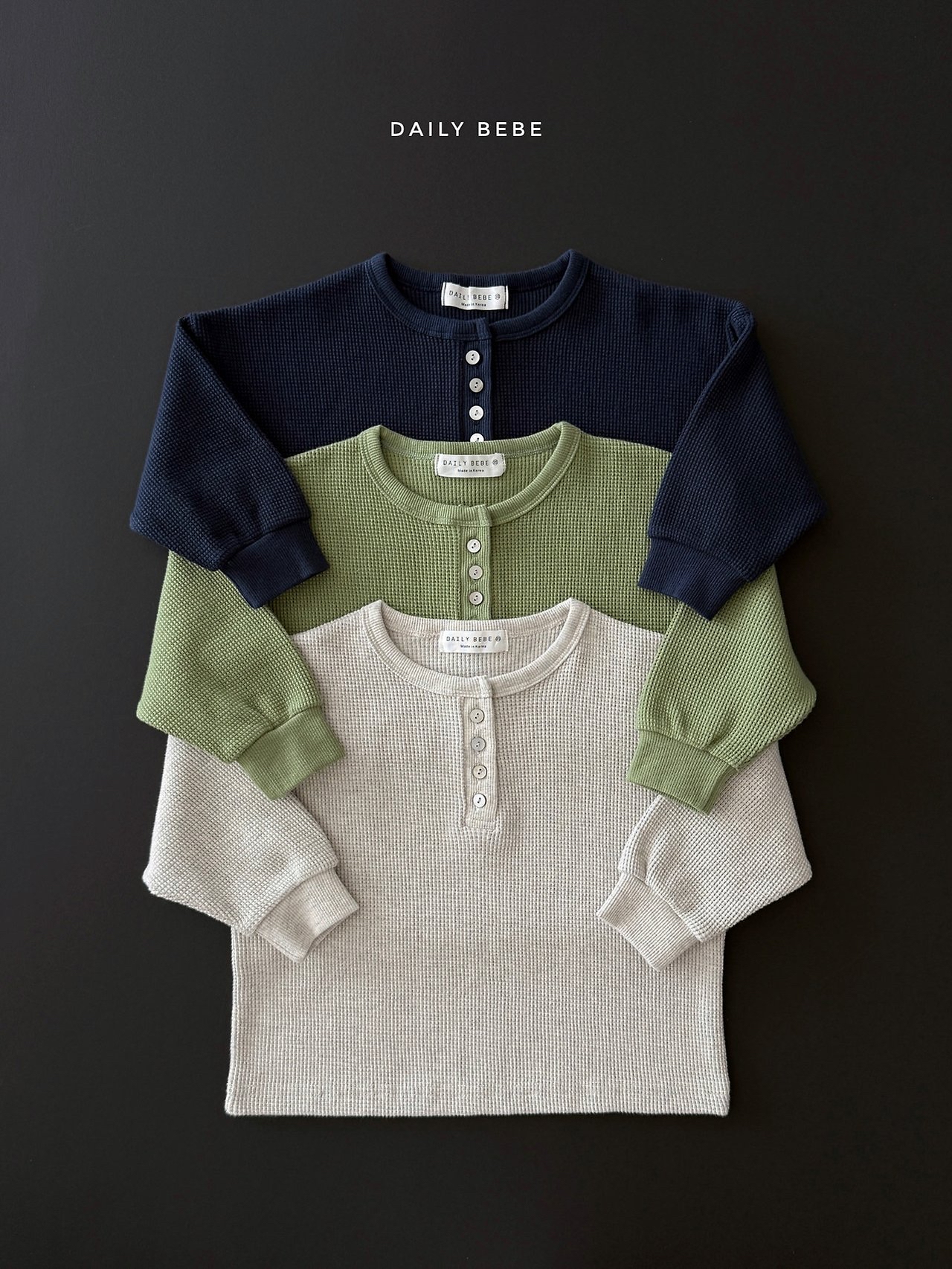 Dailybebe | Waffle Henley Neck Tee