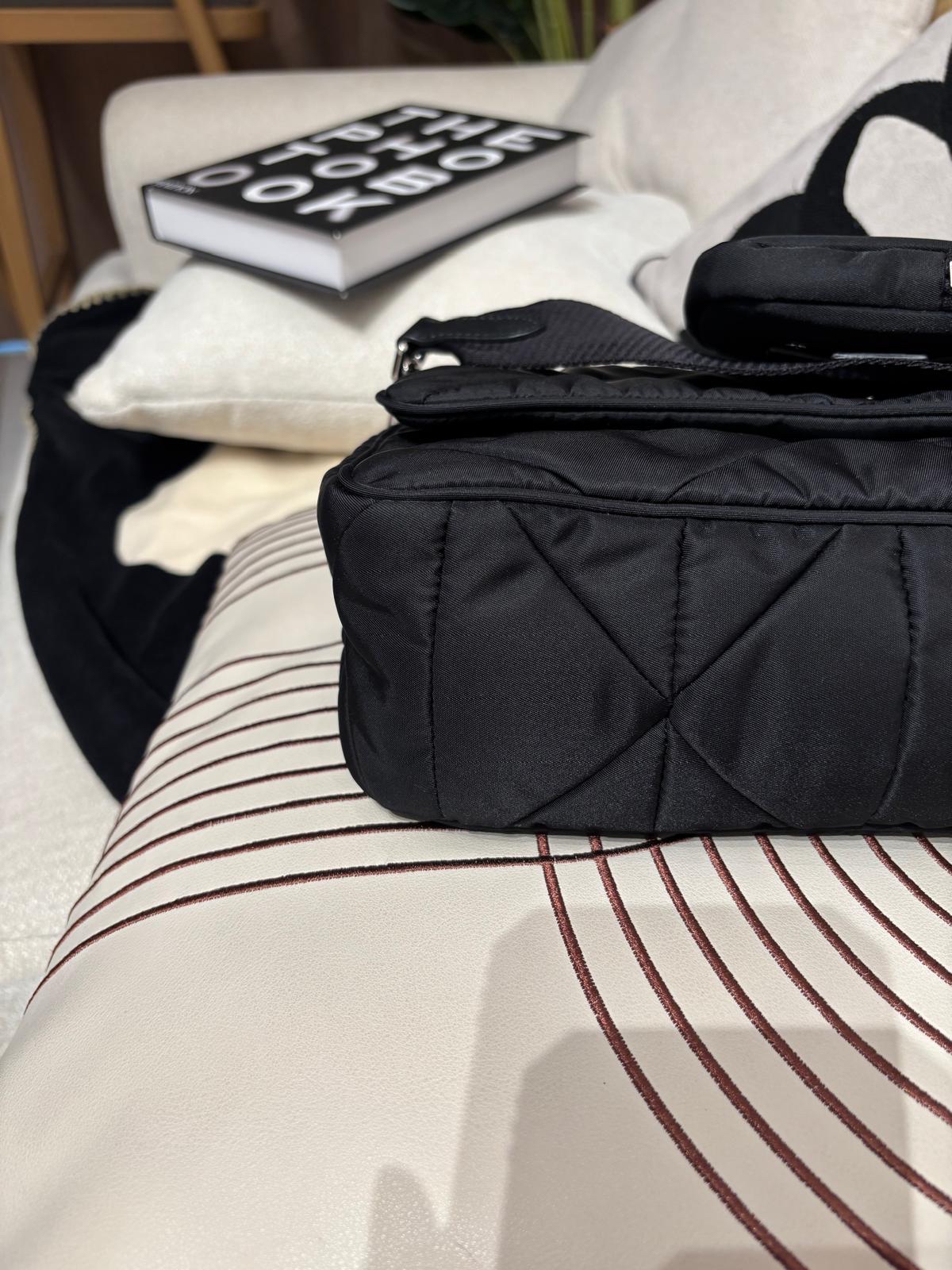 Prada padded nylon shoulder bag  98%new rfid 