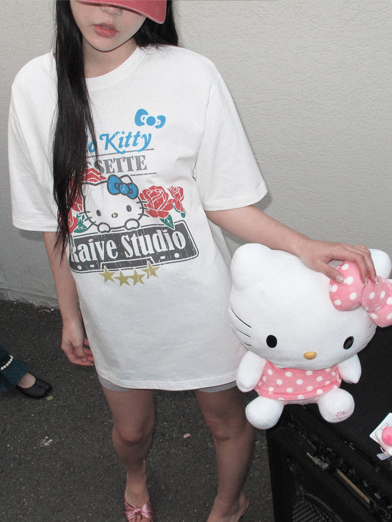 RAIVE × Hello Kitty｜Rose Graphic Tee