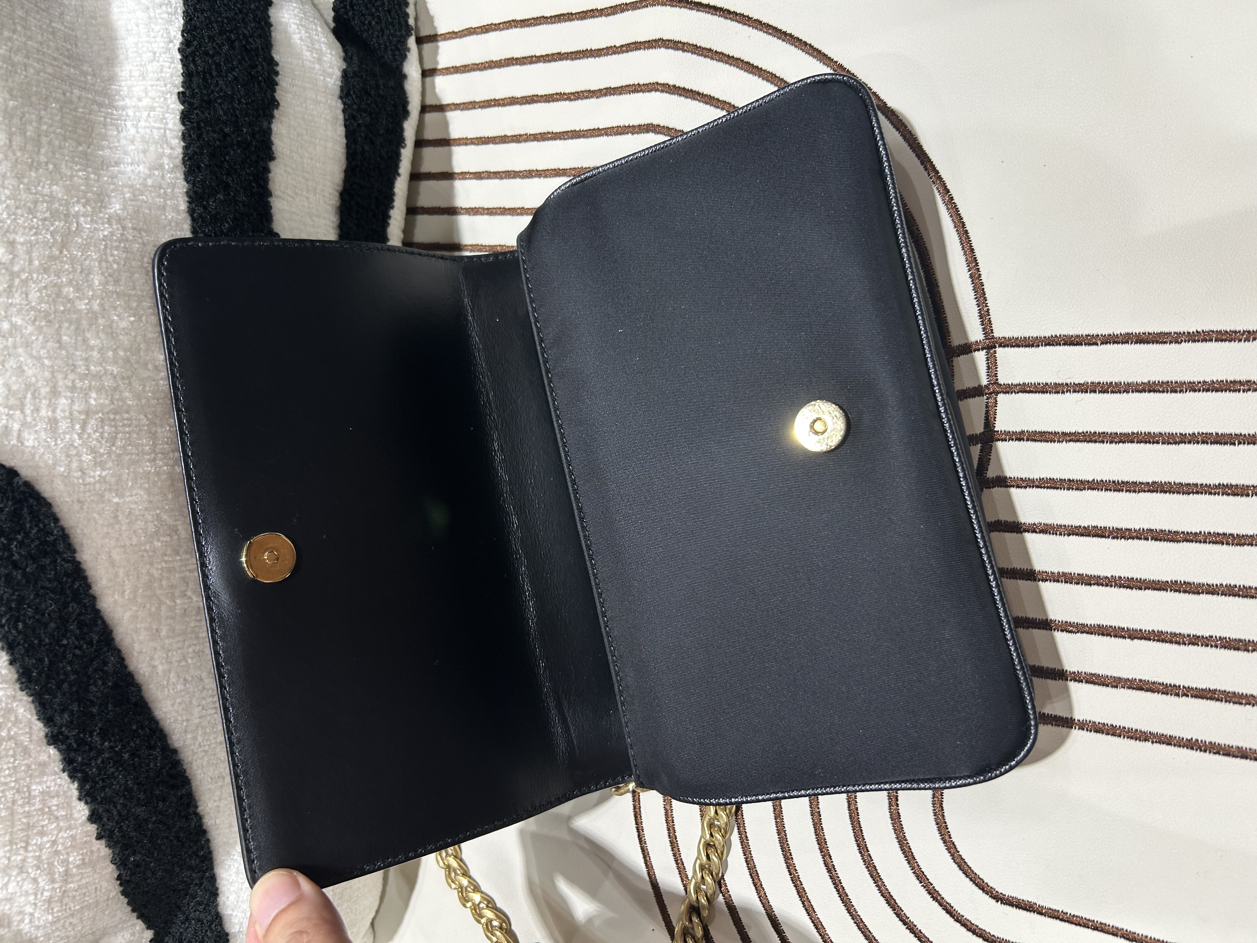 PRADA Pattina Tessuto 1BD144 crossbody bag  100%Authentic,98%new ✅dust bag  
