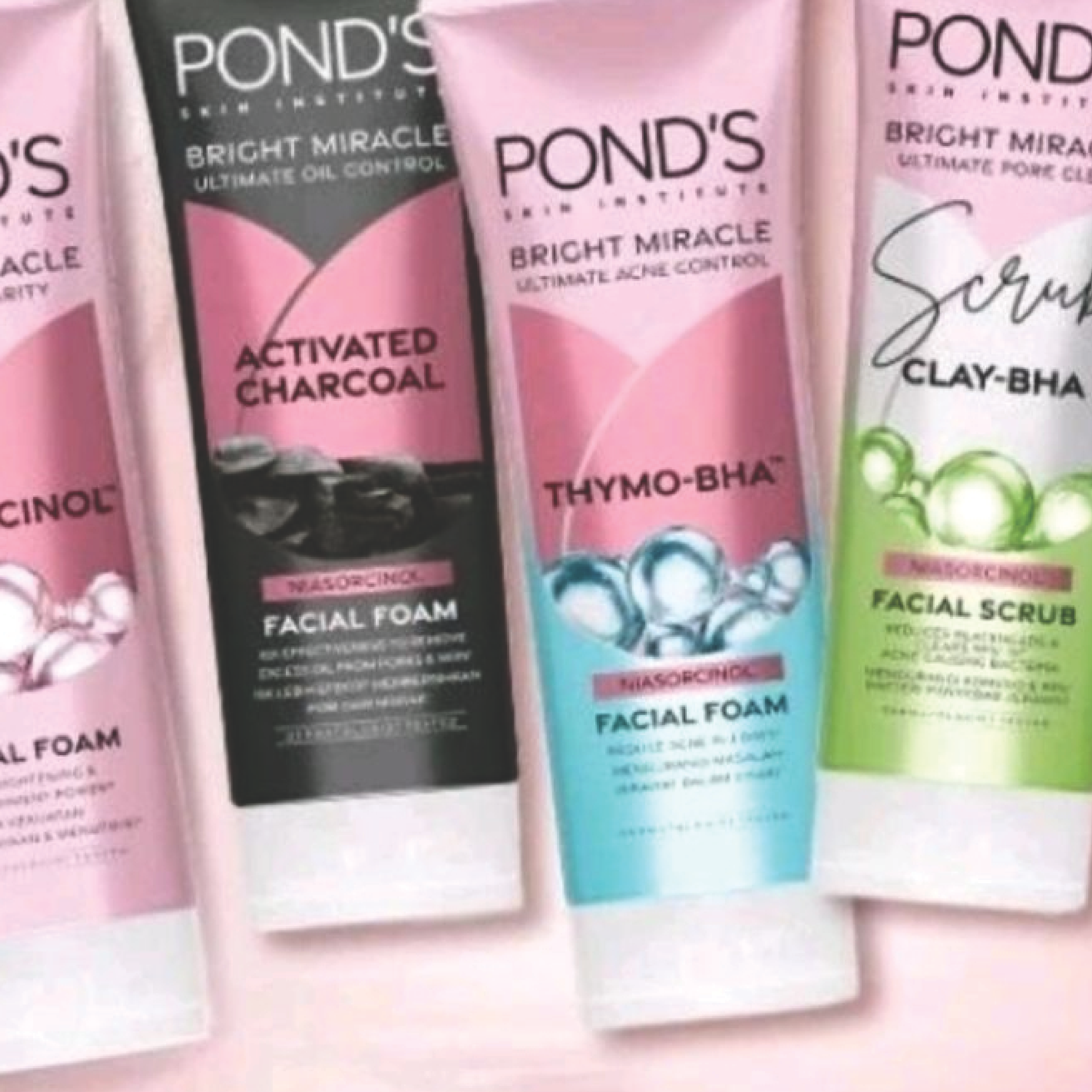 Pond's Face Wash 100g GREEN - Pore Clear Clay-BHA SCRUB