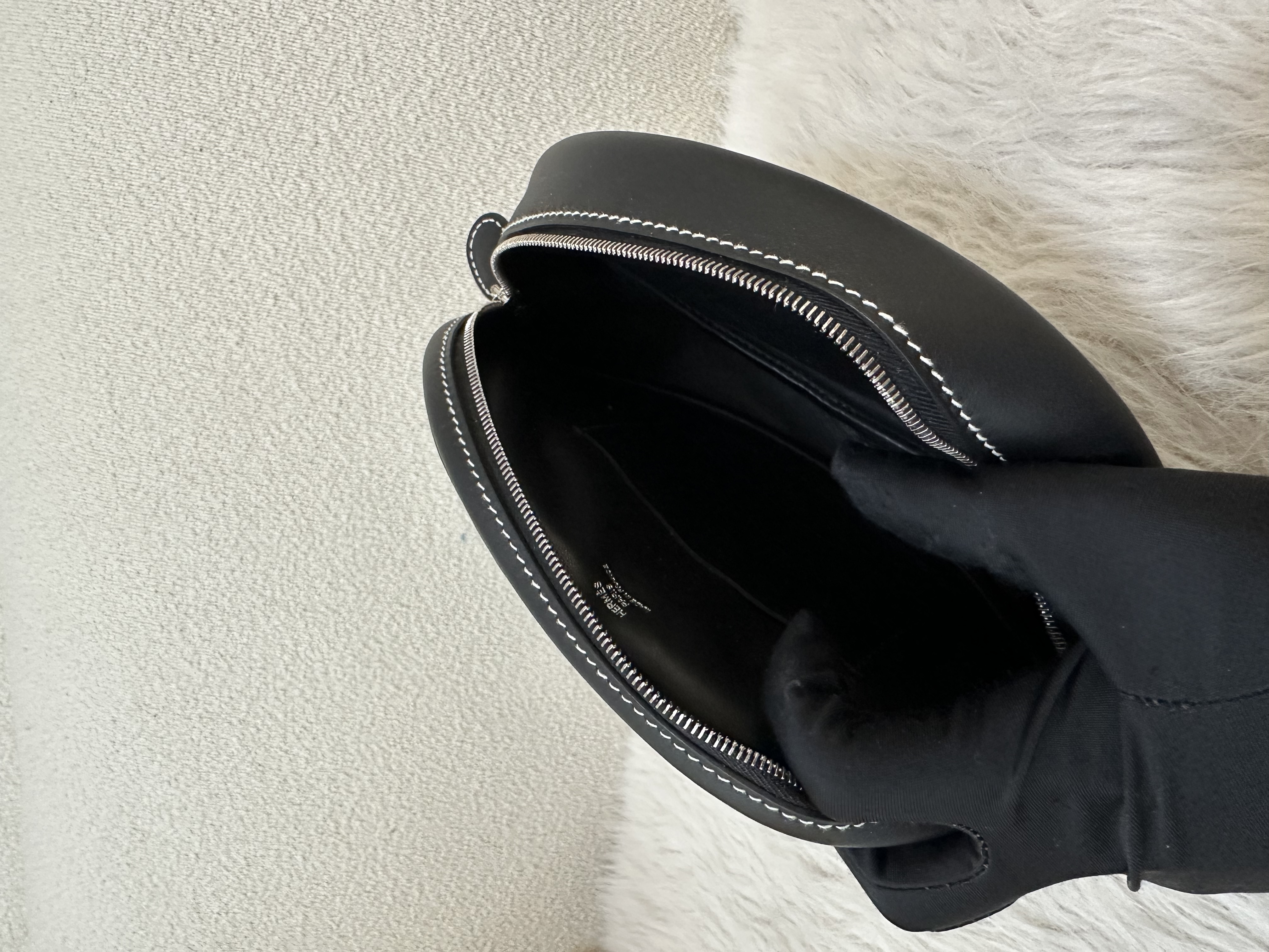 Pre-owned Hermès In-The-Loop Belt Bag/ Stamp Z/ Product Code: 26022130