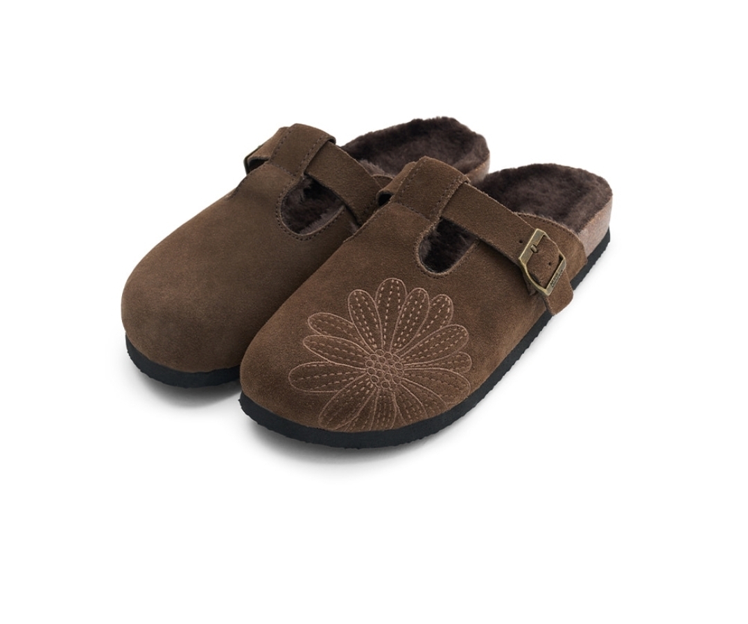 Mardi Mercredi Classique T-Strap Suede Mule 🌿
