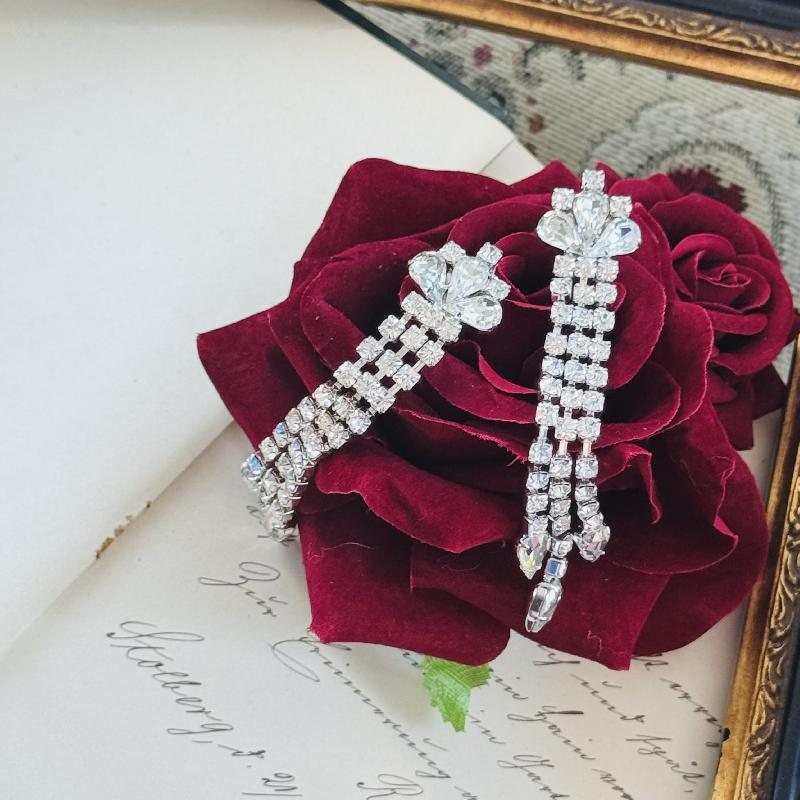 1980s Czechoslovakian New Old Stock Waterfall Chandelier Rhinestone Long Clip Earrings/Bridal Earrings (MZ114)