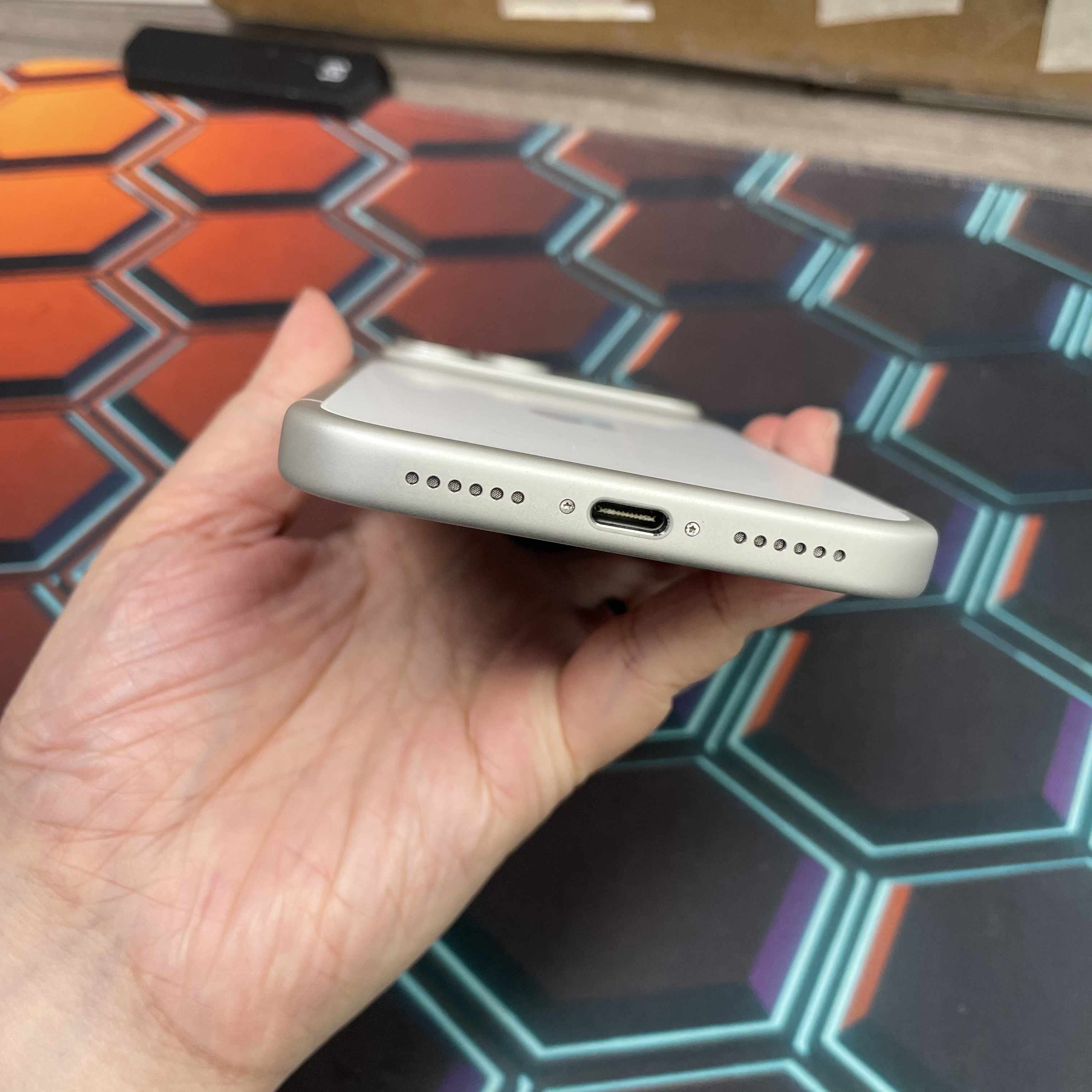 *8362 17 pro max 完美機 2TB 電91 銀色 sliver