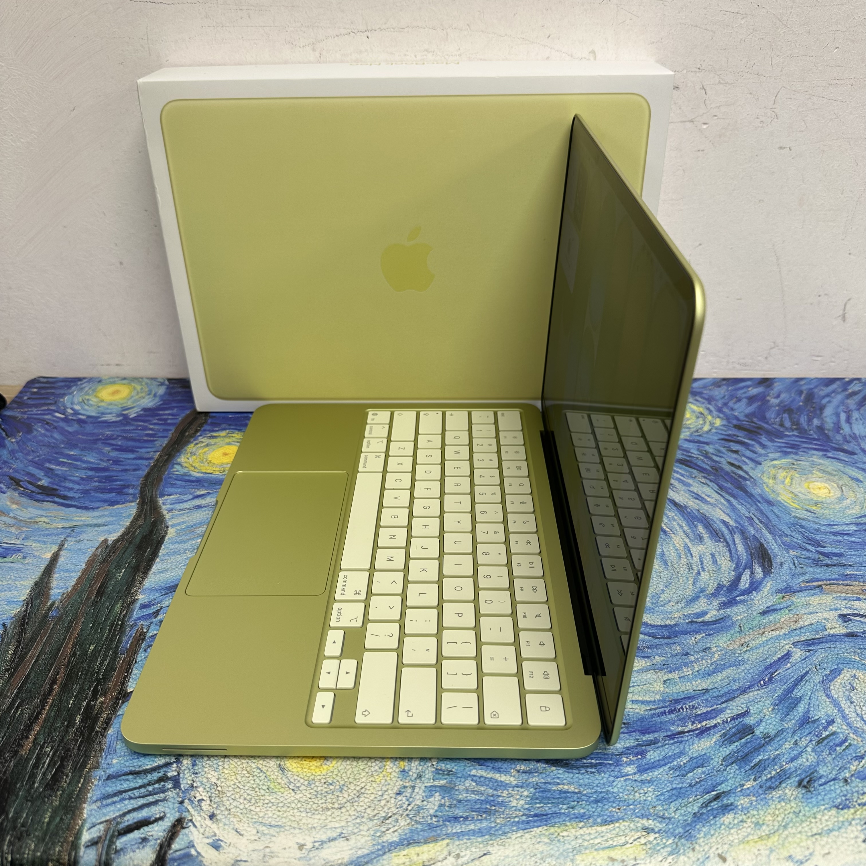 #5996 APPLE  MacBook Neo A18 Pro CPU/ 8GB Ram/256GB SSD/5核心GPU/Liquid Retina Mon/13吋/黃色/Gaming Laptop / Notebook / 超強續航能力/文書機 / 畫圖 / 剪片 / Movie / Netflix 