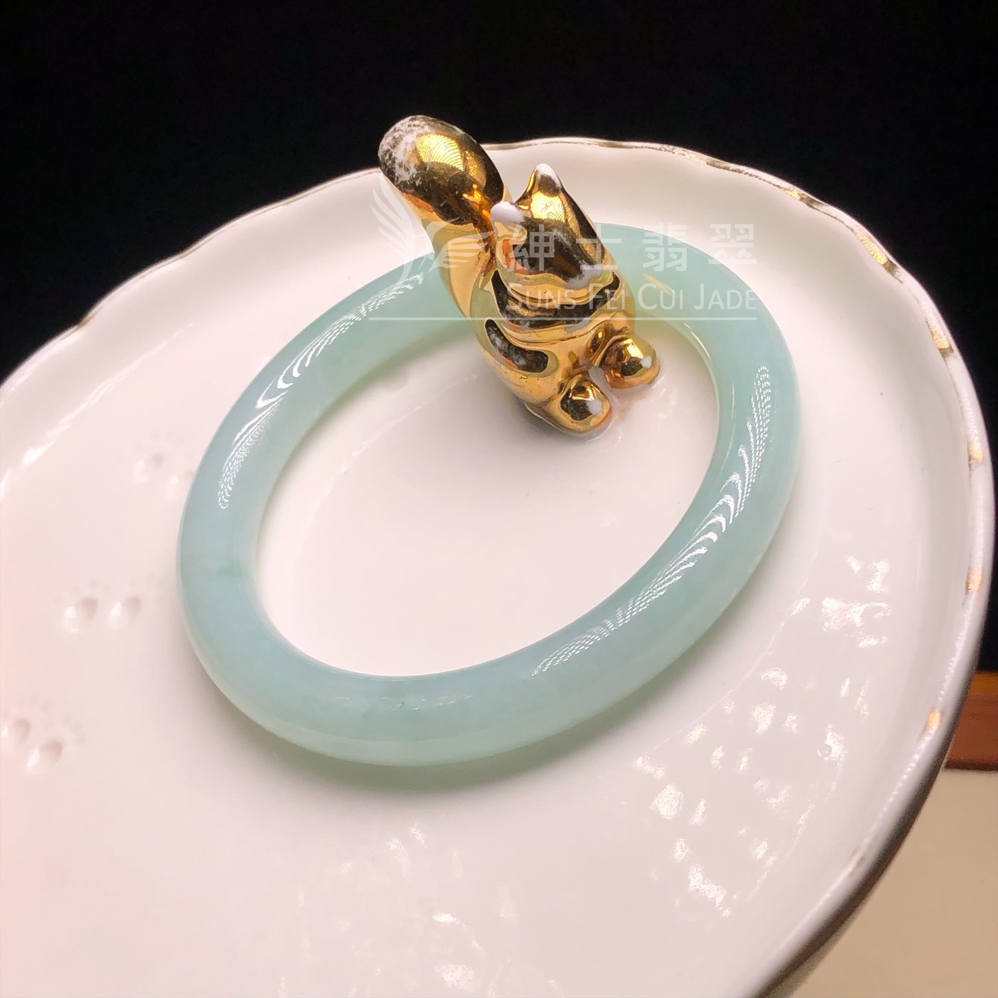 木那湖水綠圓鐲55.7mm