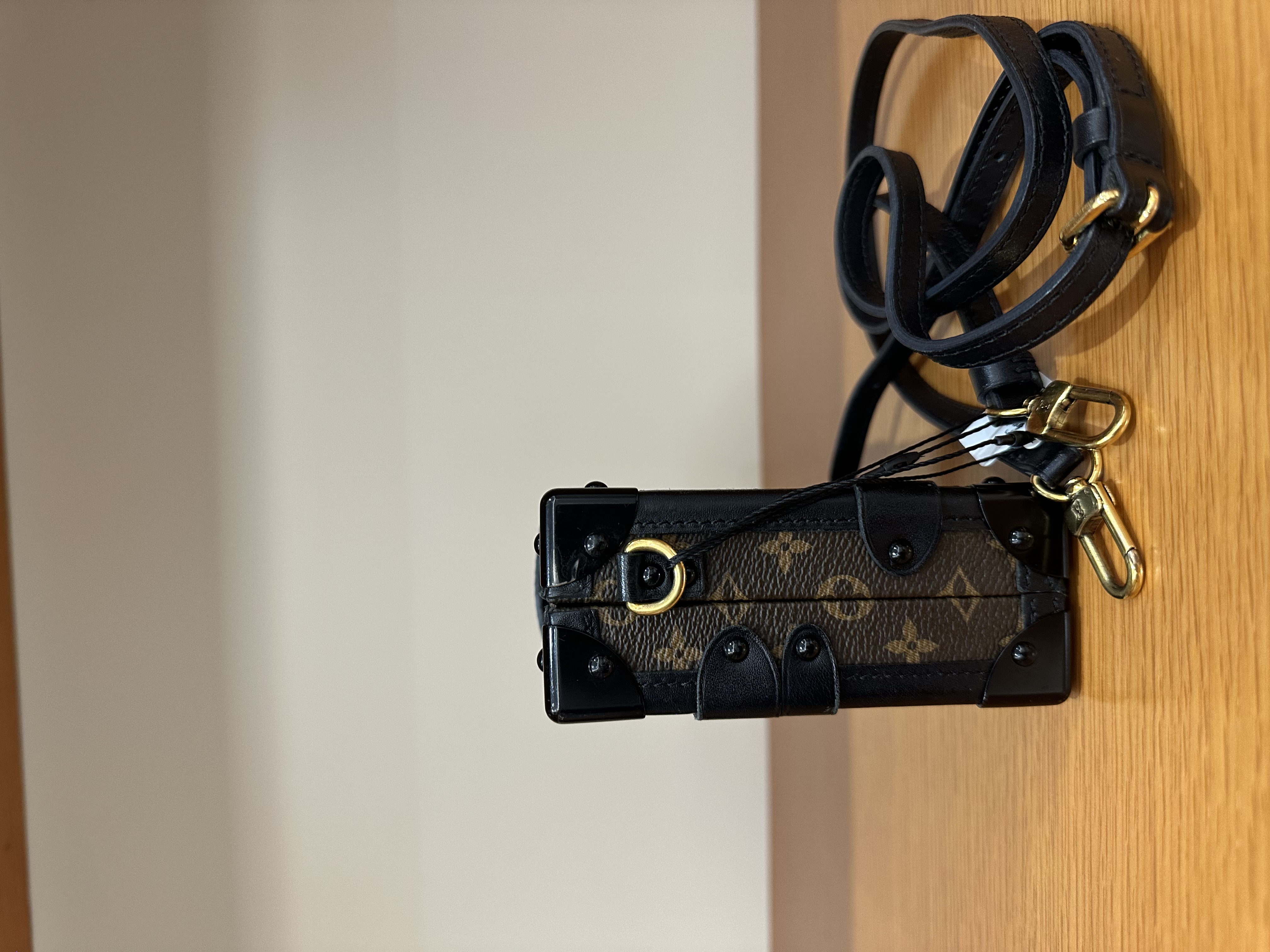 直播貨品 |  [1個-$100 2個-$300］HH34